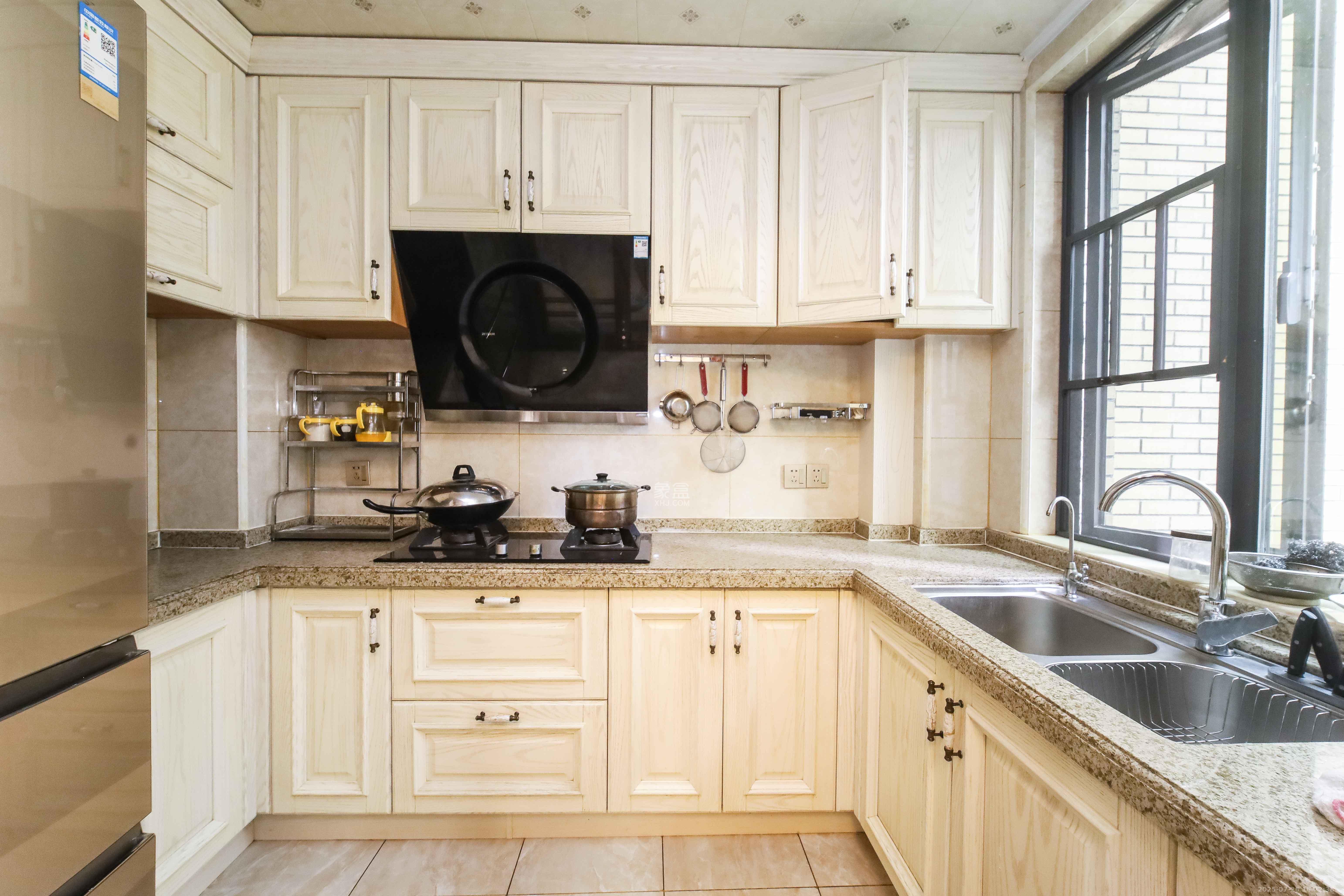 长房白沙湾 3室2厅2卫 158.0万 长房白沙湾 3室2厅2卫 158.0万厨房