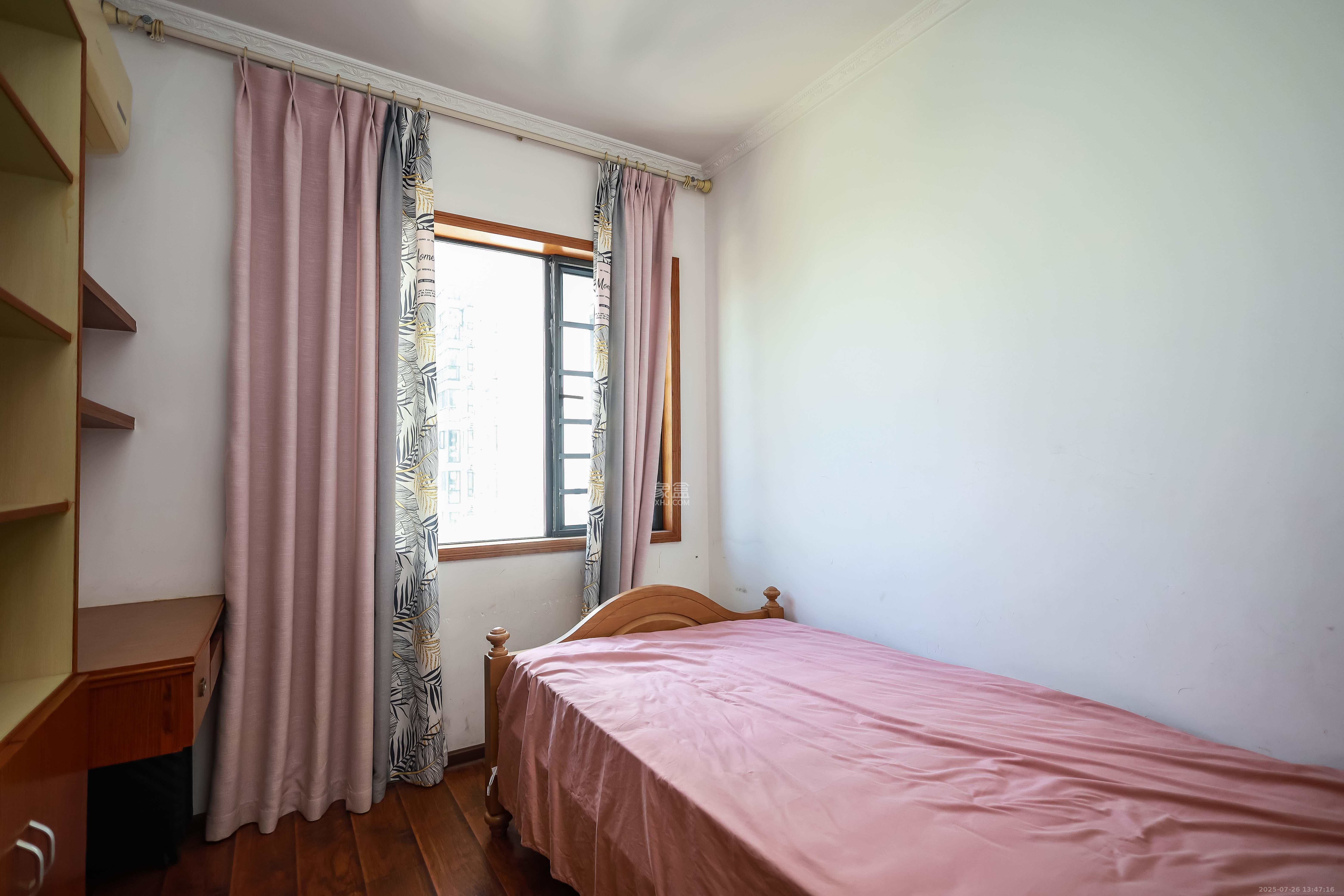 莱茵城 3室2厅2卫 72.0万 莱茵城 3室2厅2卫 72.0万卧室