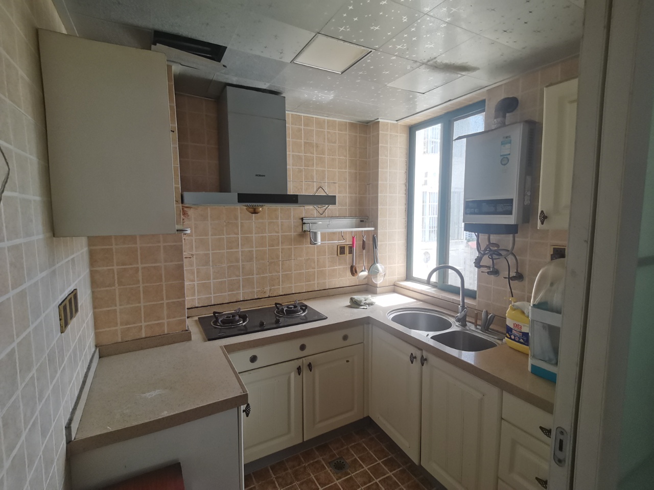 中景花园 2室2厅1卫 2400.0元/月 中景花园 2室2厅1卫 2400.0元/月室内图