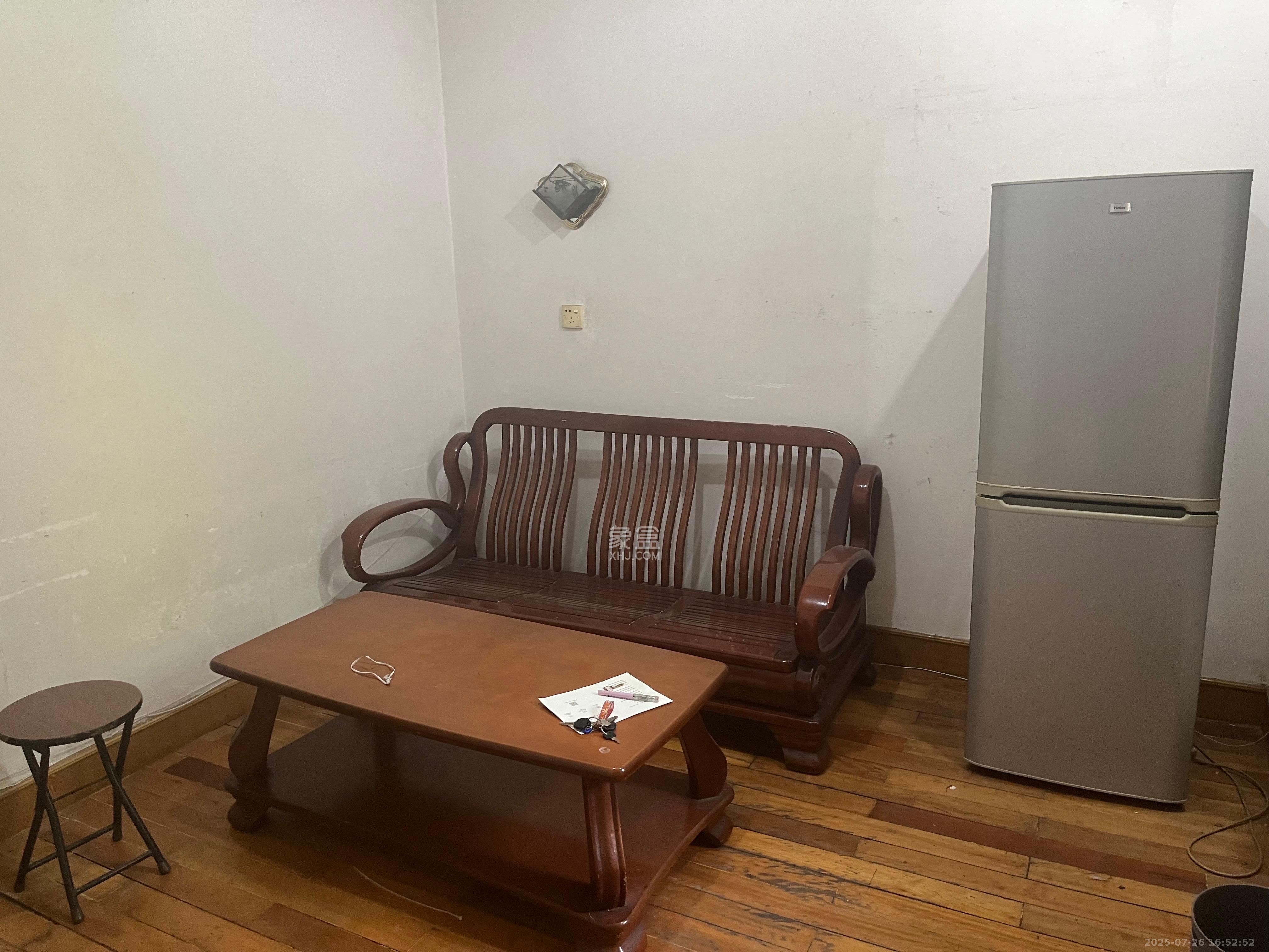 向韶村 2室1厅1卫 1500.0元/月 向韶村 2室1厅1卫 1500.0元/月室内图