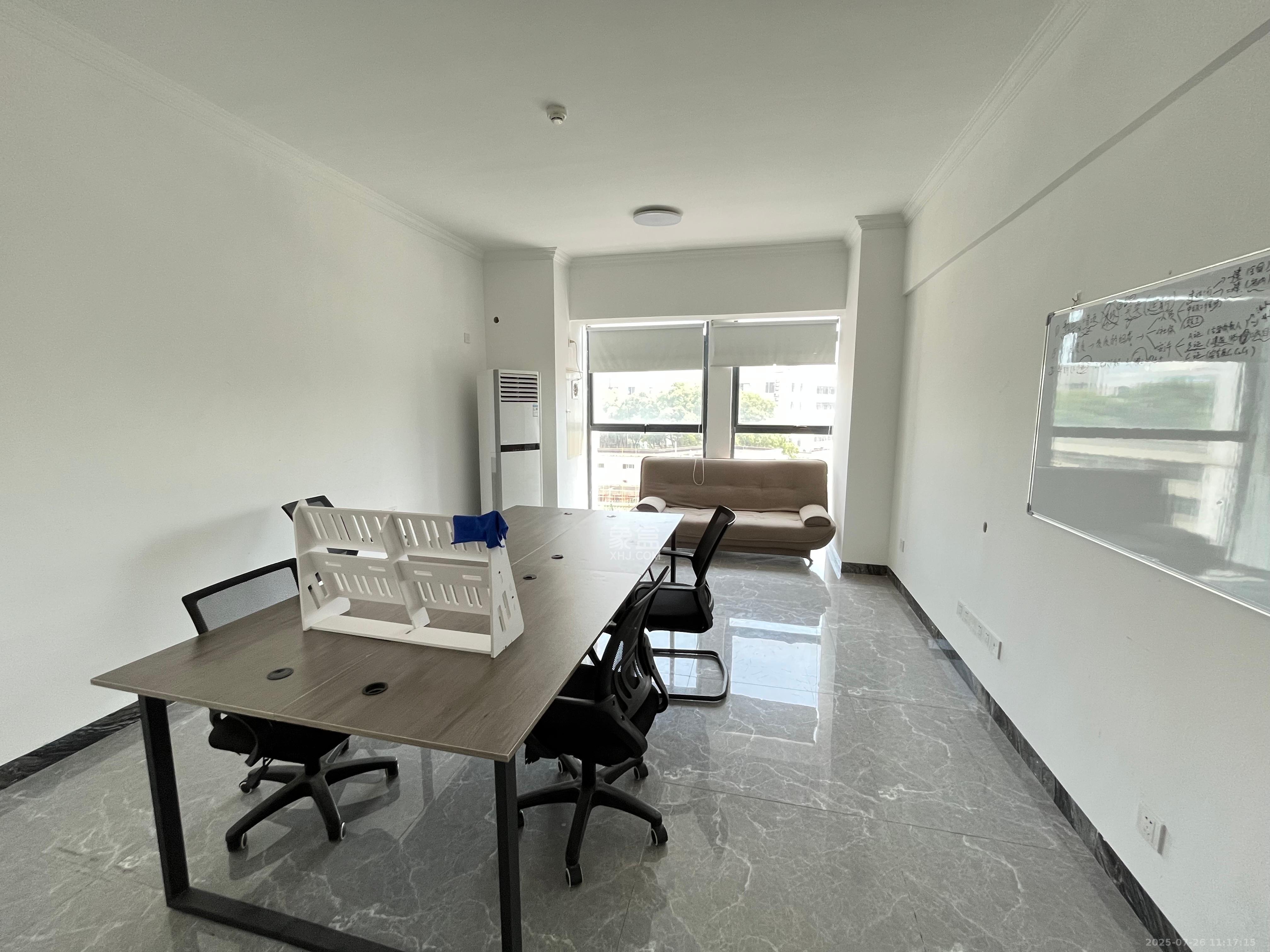 五峰国际 1室0厅0卫 1400.0元/月 五峰国际 1室0厅0卫 1400.0元/月室内图