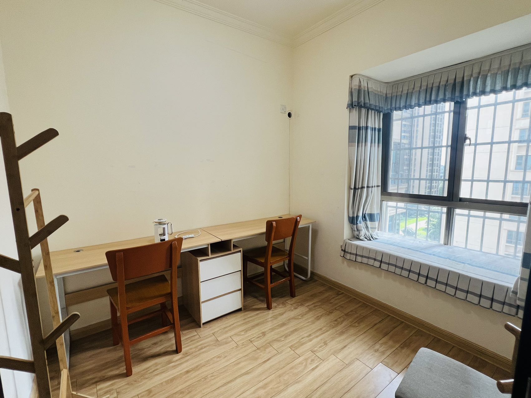 碧桂园 3室2厅1卫 1700.0元/月 碧桂园 3室2厅1卫 1700.0元/月室内图