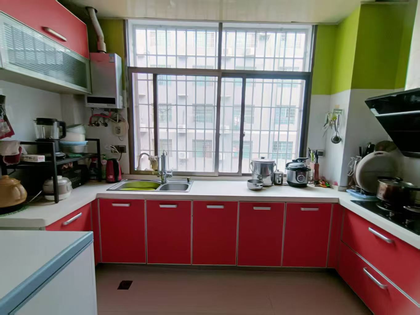 金信花园 4室2厅2卫 53.8万 金信花园 4室2厅2卫 53.8万客厅