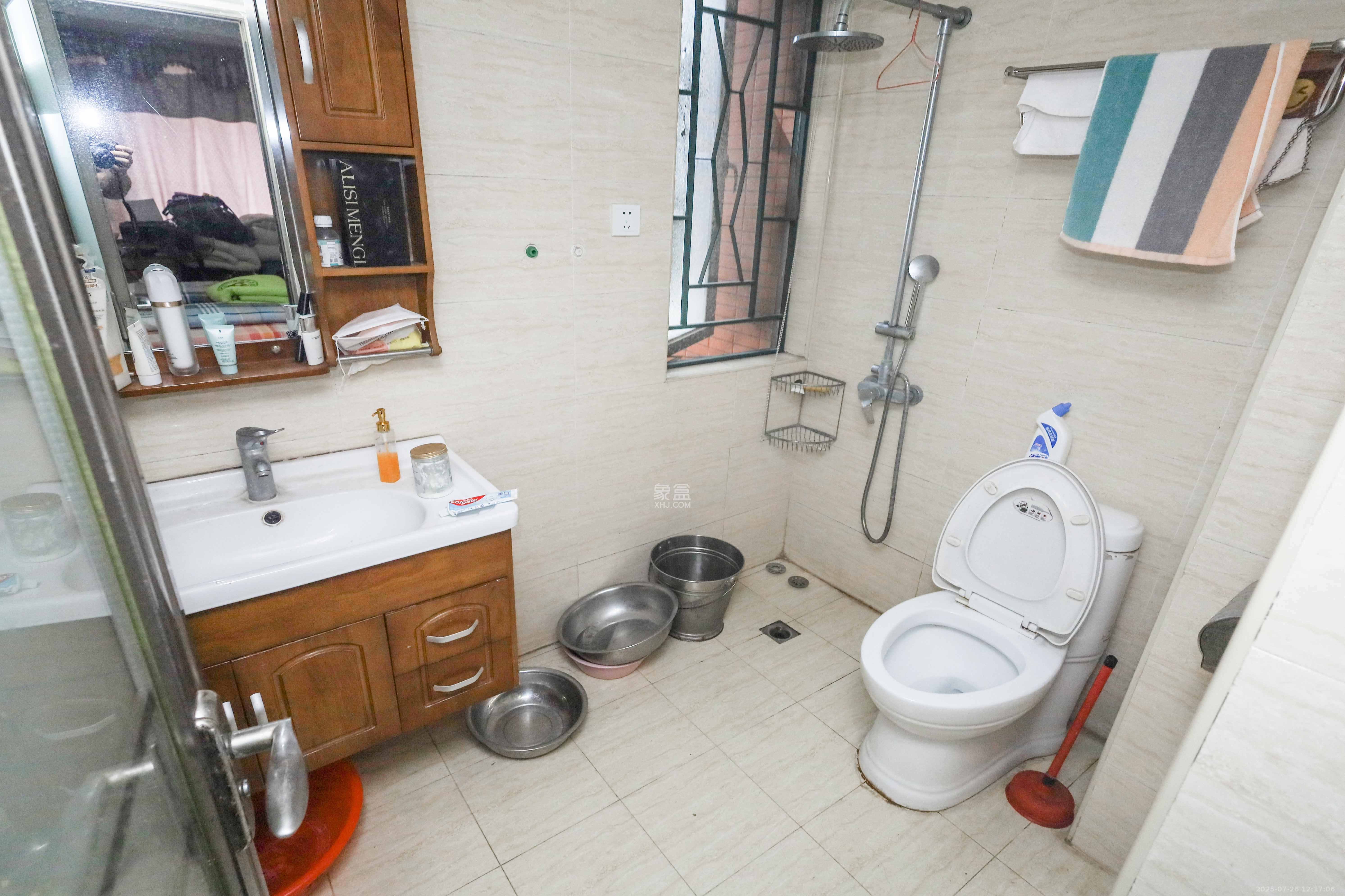 桔洲新苑(桔洲印象)  3室2厅2卫    106.8万 桔洲新苑(桔洲印象)  3室2厅2卫    106.8万卫生间