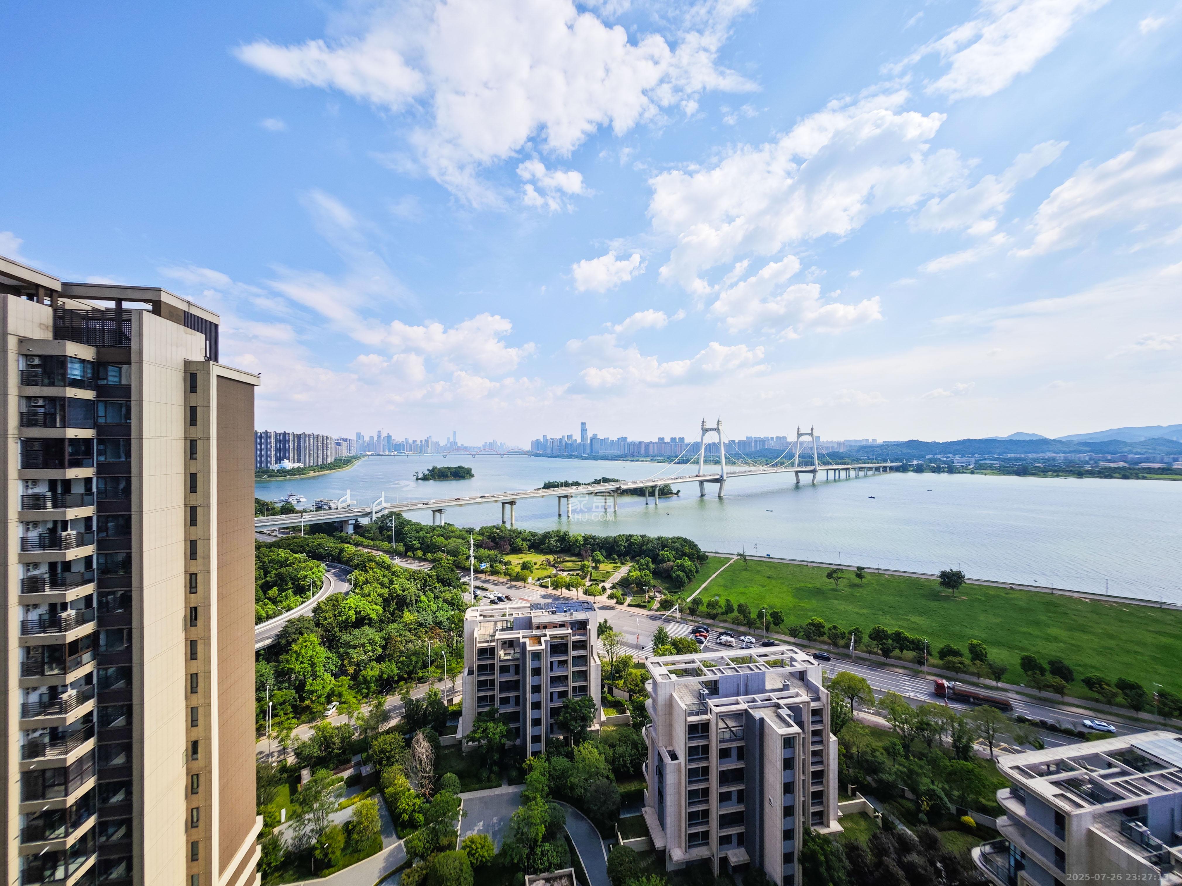中欣楚天御府B区观澜  5室2厅2卫   470.00万其他