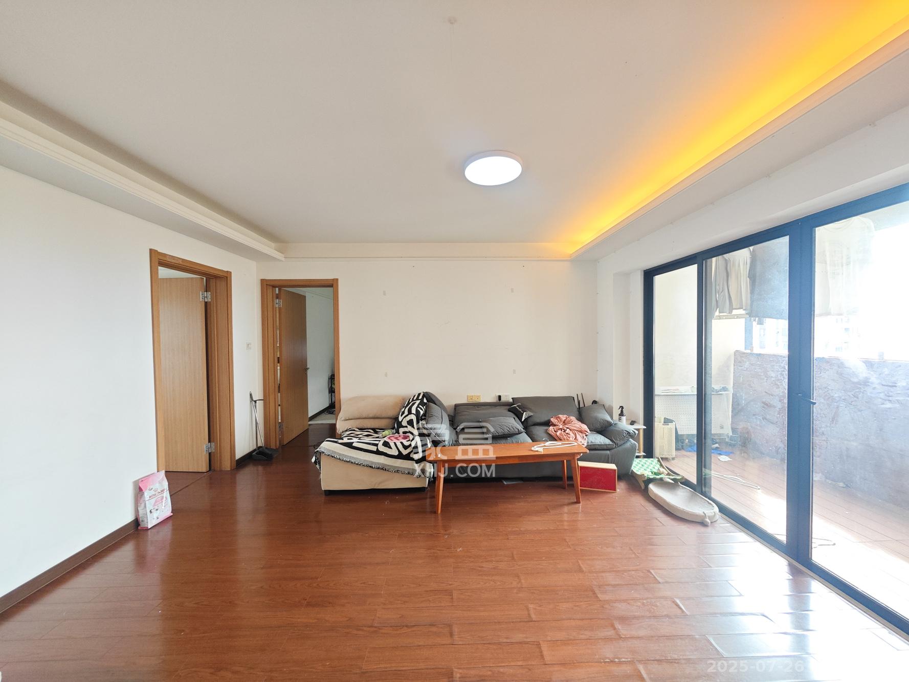 万科魅力之城非凡里 3室2厅2卫 108.0万 万科魅力之城非凡里 3室2厅2卫 108.0万客厅