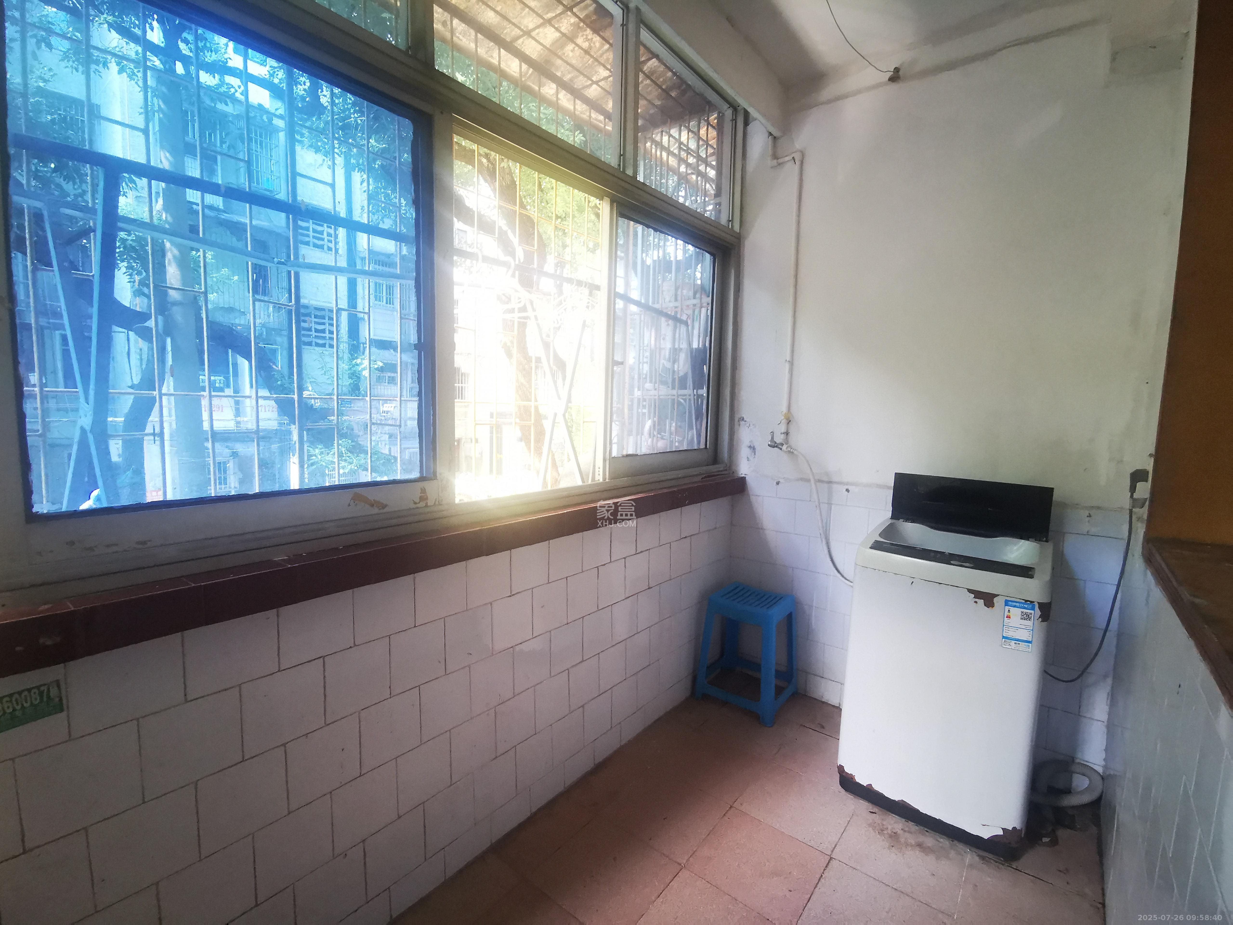 红旗区三片 2室1厅1卫 1400.0元/月 红旗区三片 2室1厅1卫 1400.0元/月室内图