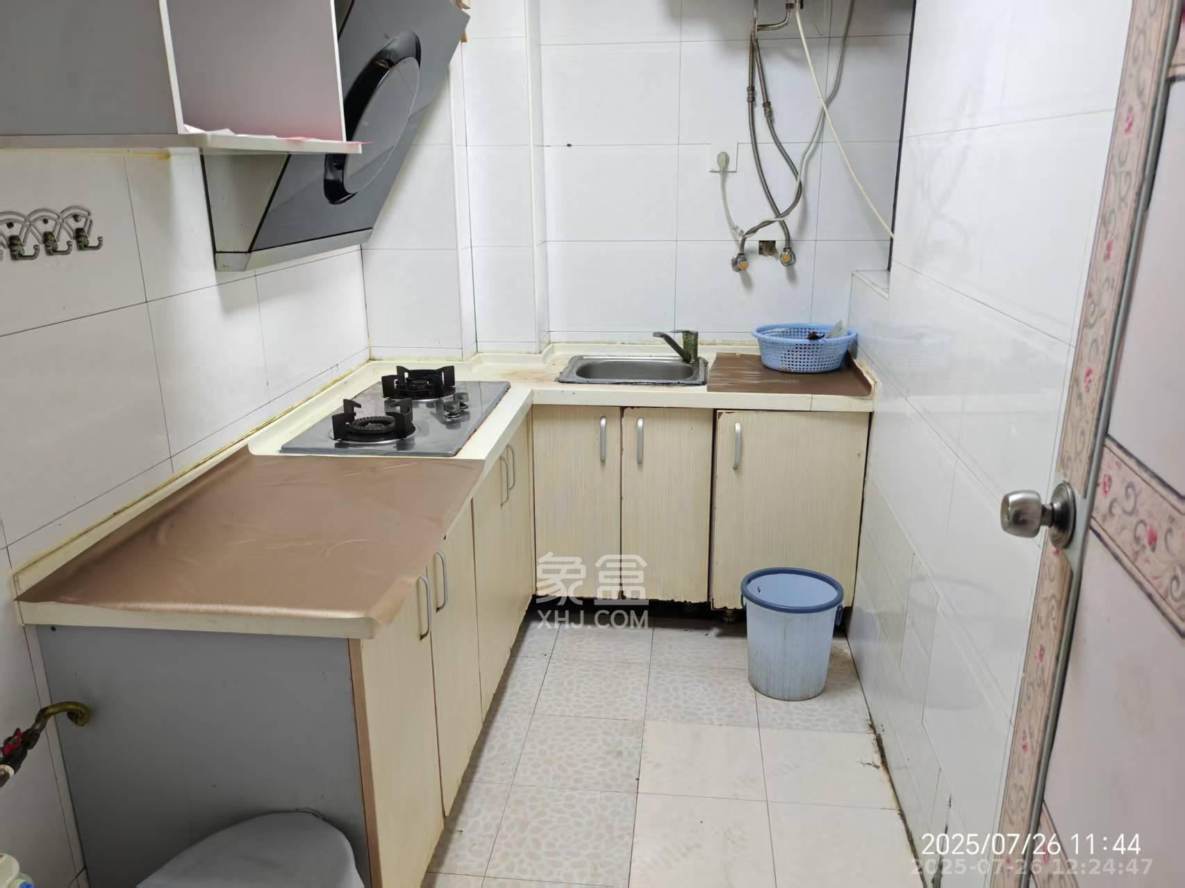 湘腾城市广场  2室1厅1卫    2200.0元/月 湘腾城市广场  2室1厅1卫    2200.0元/月室内图