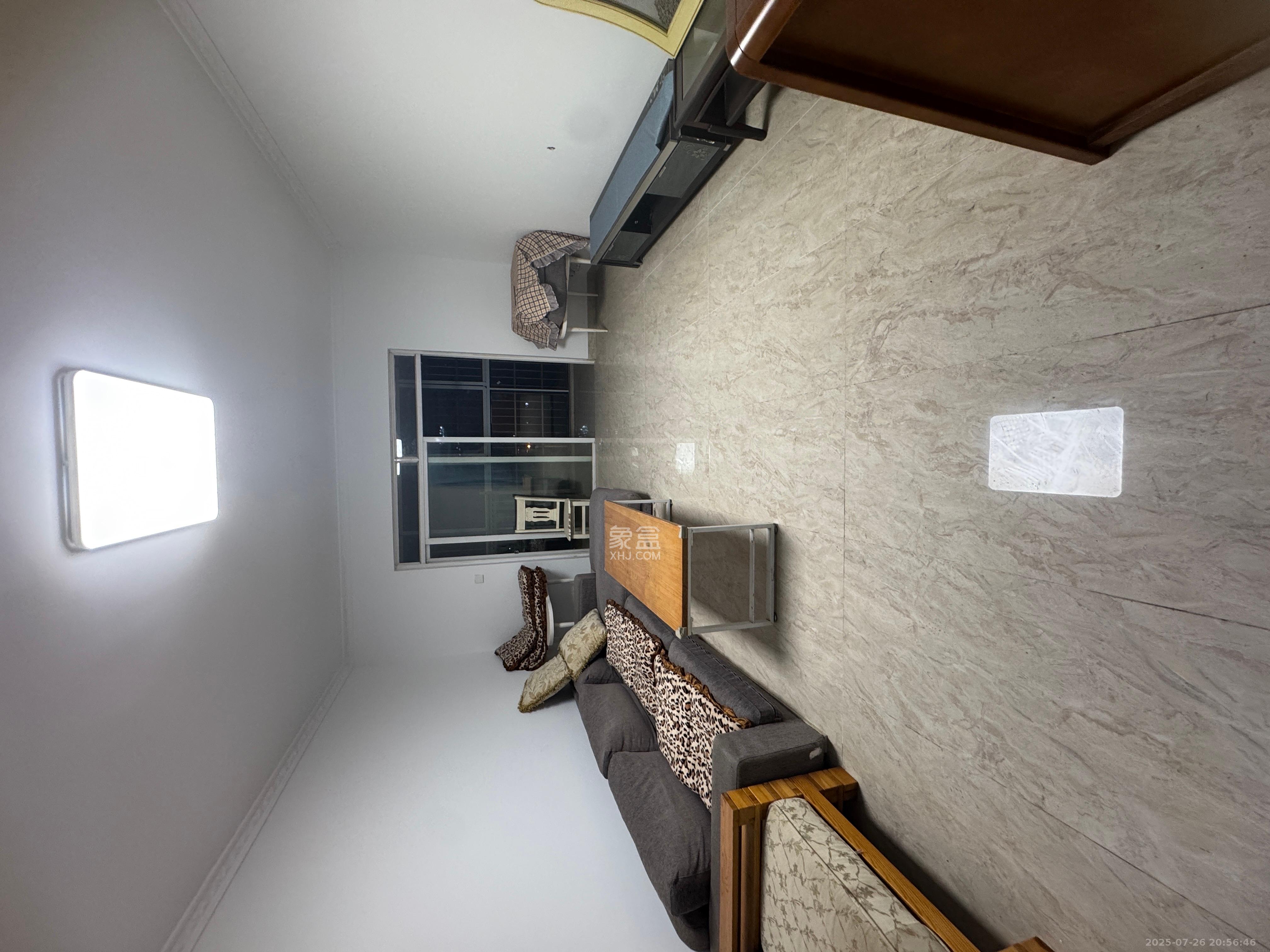 理工大学职工单位房青年汇  3室2厅2卫    2400.0元/月 理工大学职工单位房青年汇  3室2厅2卫    2400.0元/月室内图