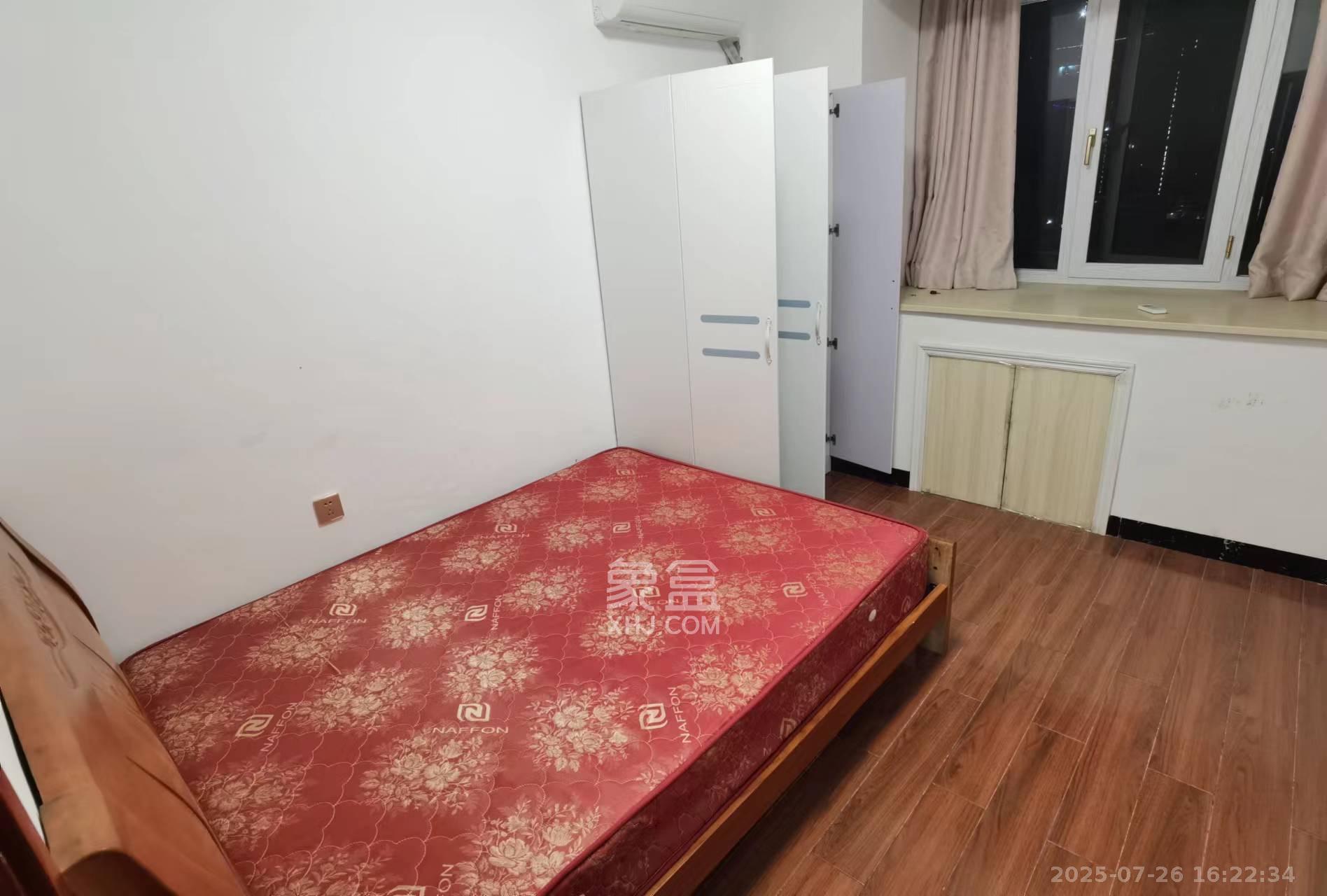 八方小区B区  3室2厅2卫    4500.0元/月室内图