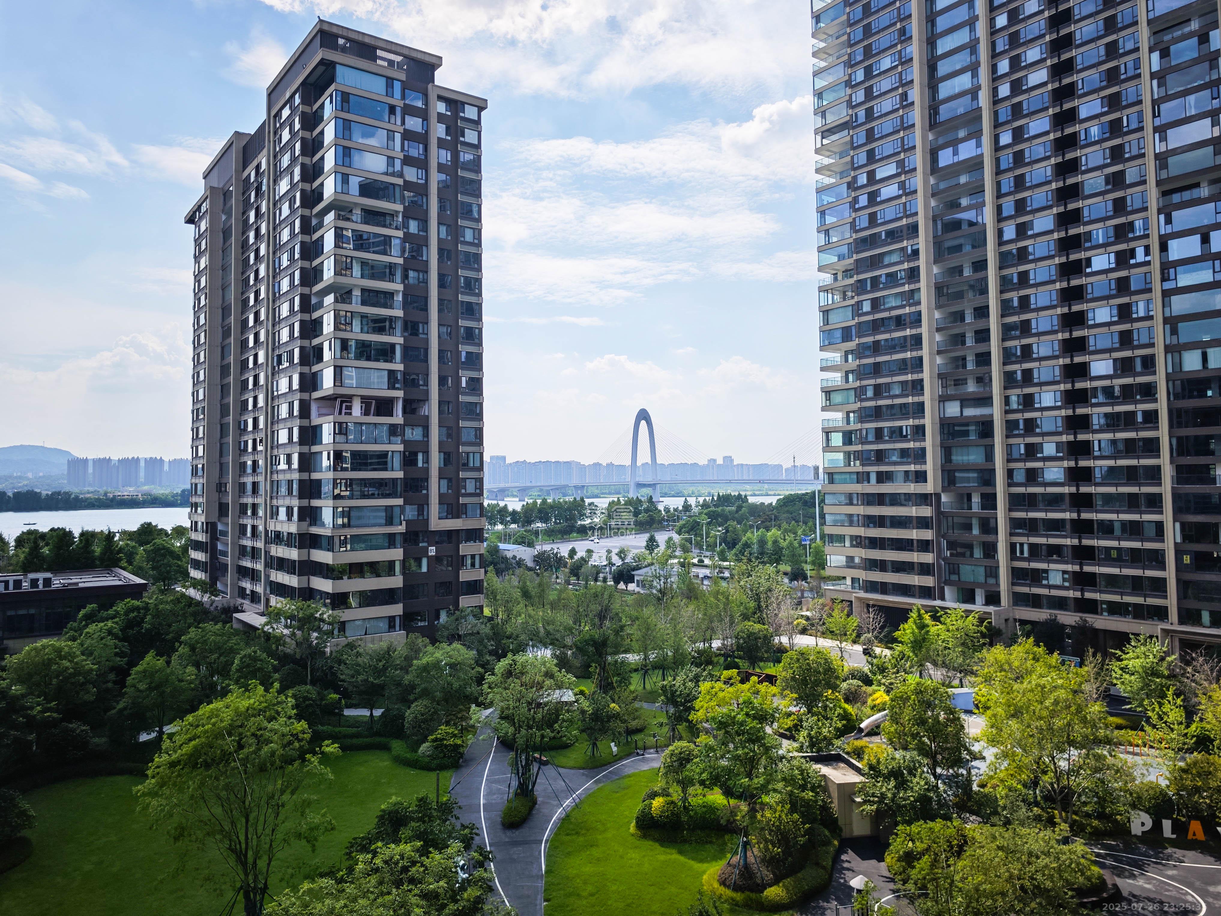 中欣楚天御府B区观澜  5室2厅2卫   490.00万其他