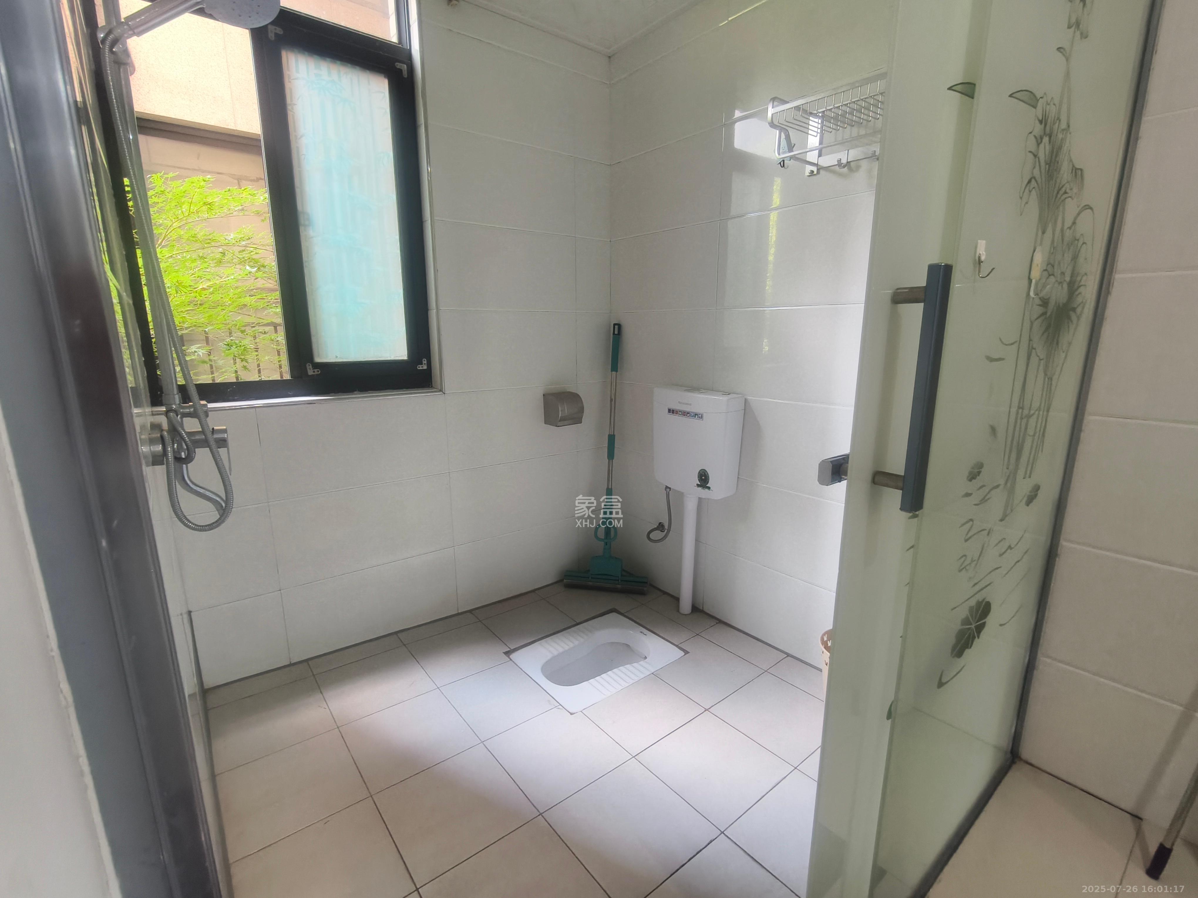 康桥长郡 3室2厅1卫 1800.0元/月 康桥长郡 3室2厅1卫 1800.0元/月室内图