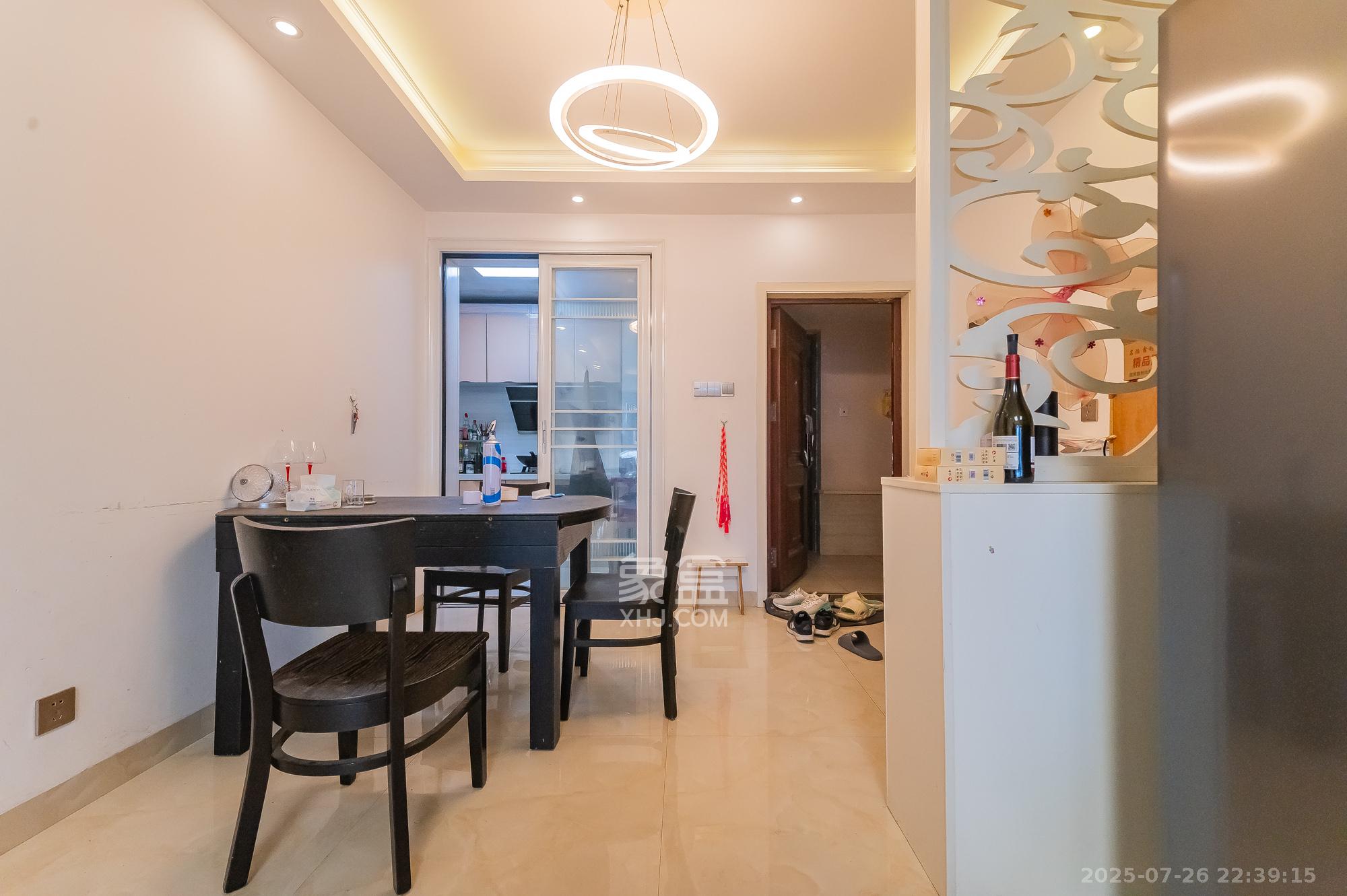 海伦春天 3室2厅1卫 72.8万 海伦春天 3室2厅1卫 72.8万客厅