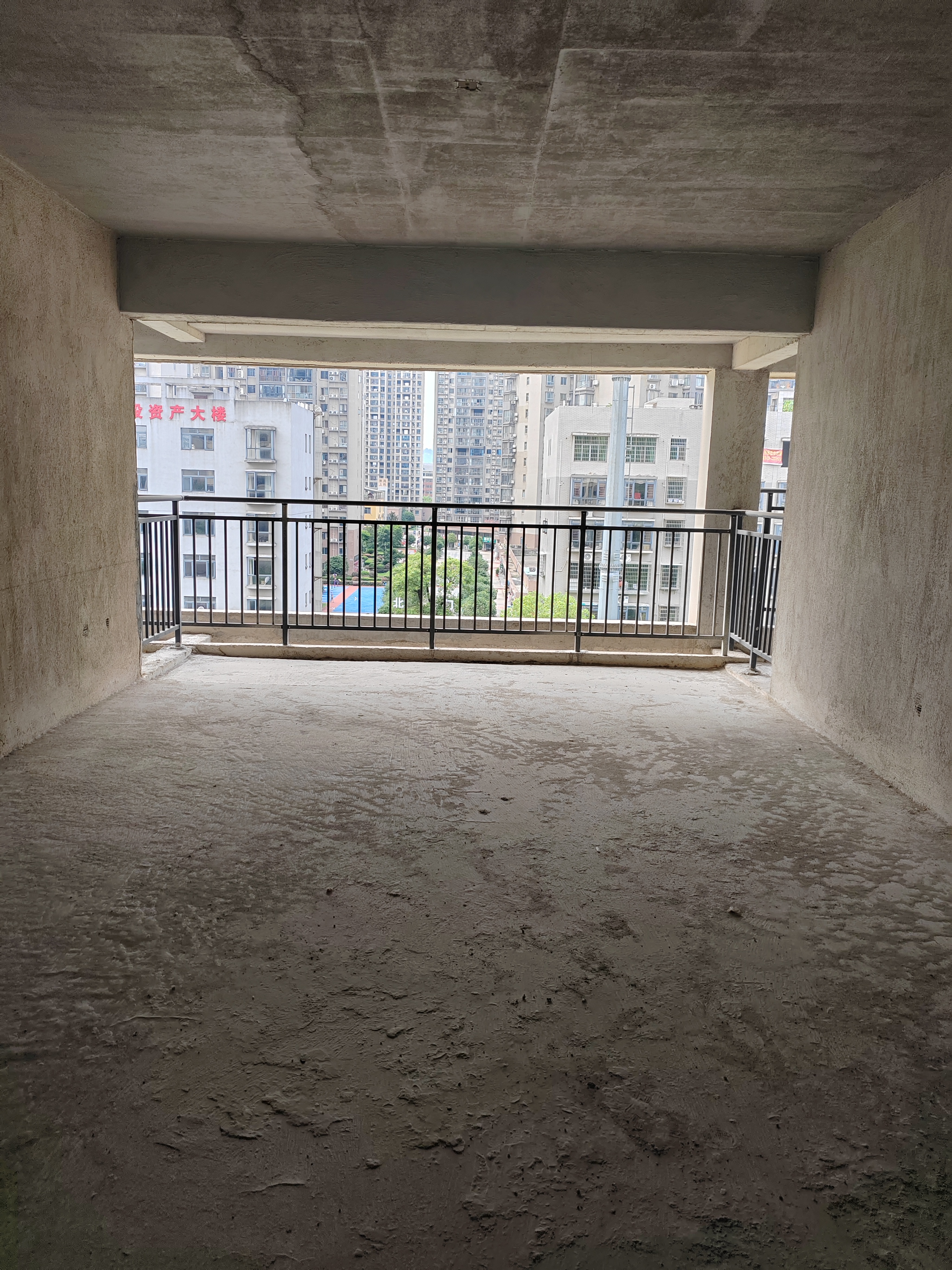 金信园林嘉园 4室2厅2卫 74.8万 金信园林嘉园 4室2厅2卫 74.8万客厅