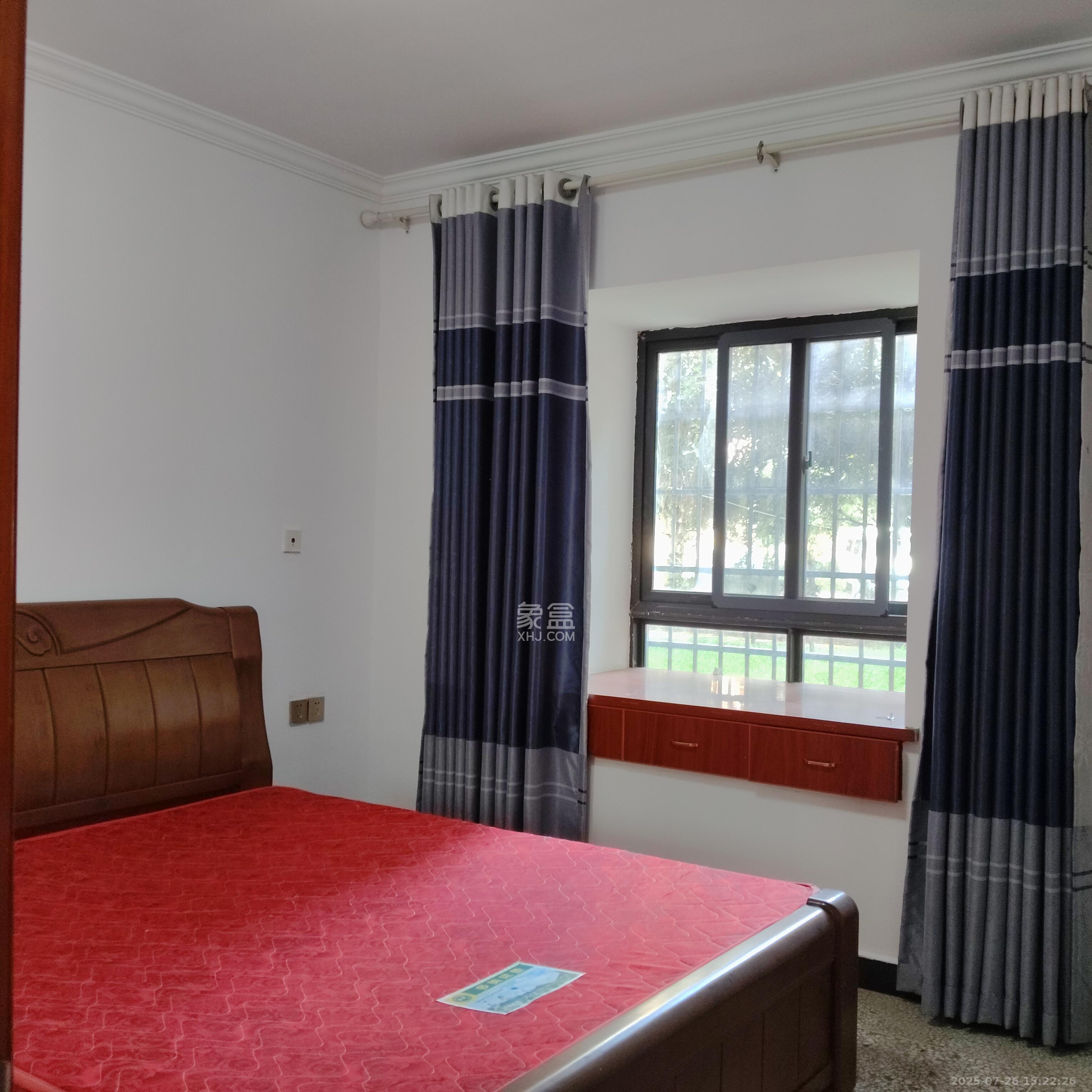 华龙家园(和泰家园) 3室2厅2卫 2300.0元/月 华龙家园(和泰家园) 3室2厅2卫 2300.0元/月室内图