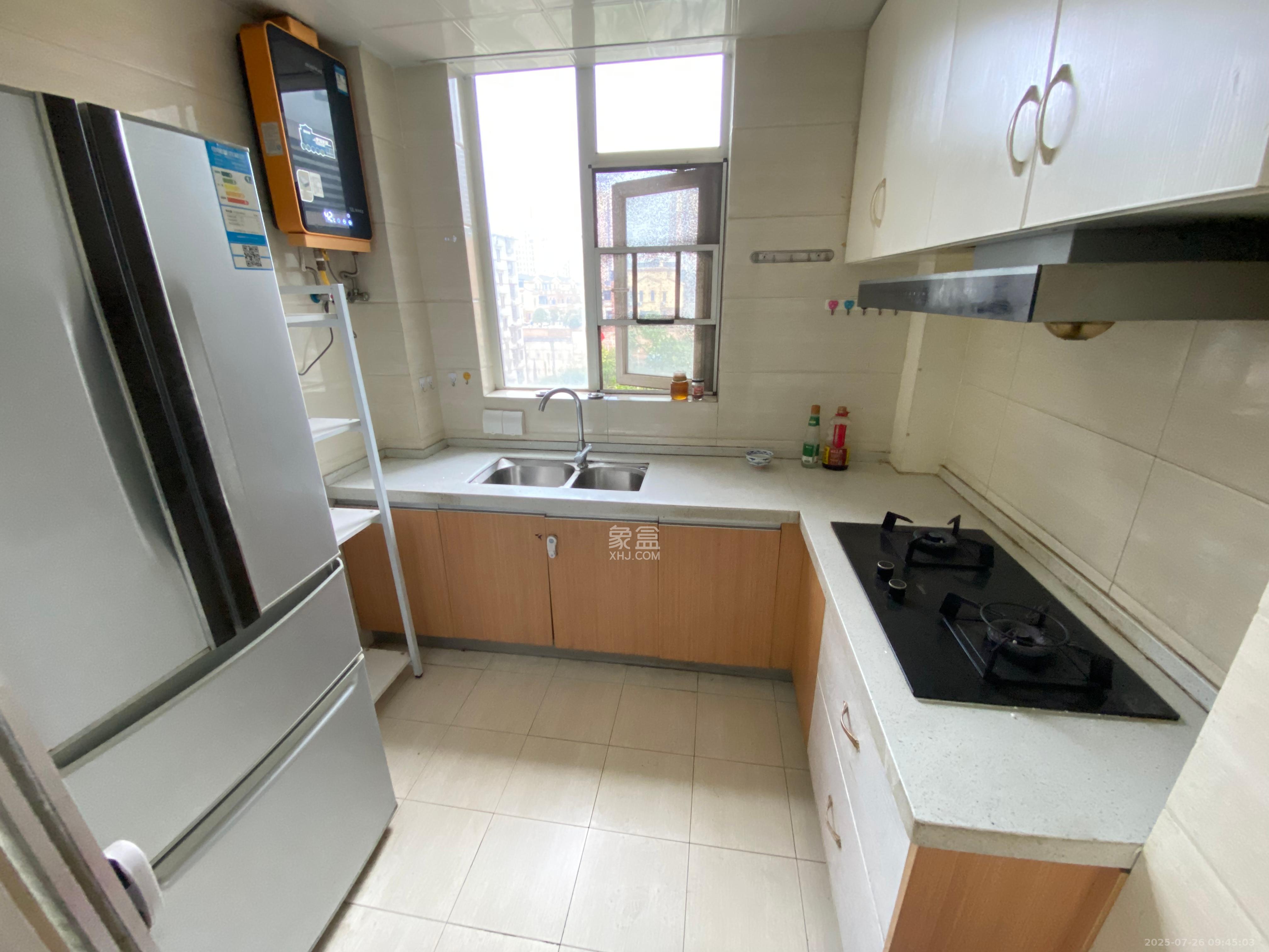 金鼎公园尚  2室2厅1卫    1700.0元/月 金鼎公园尚  2室2厅1卫    1700.0元/月室内图