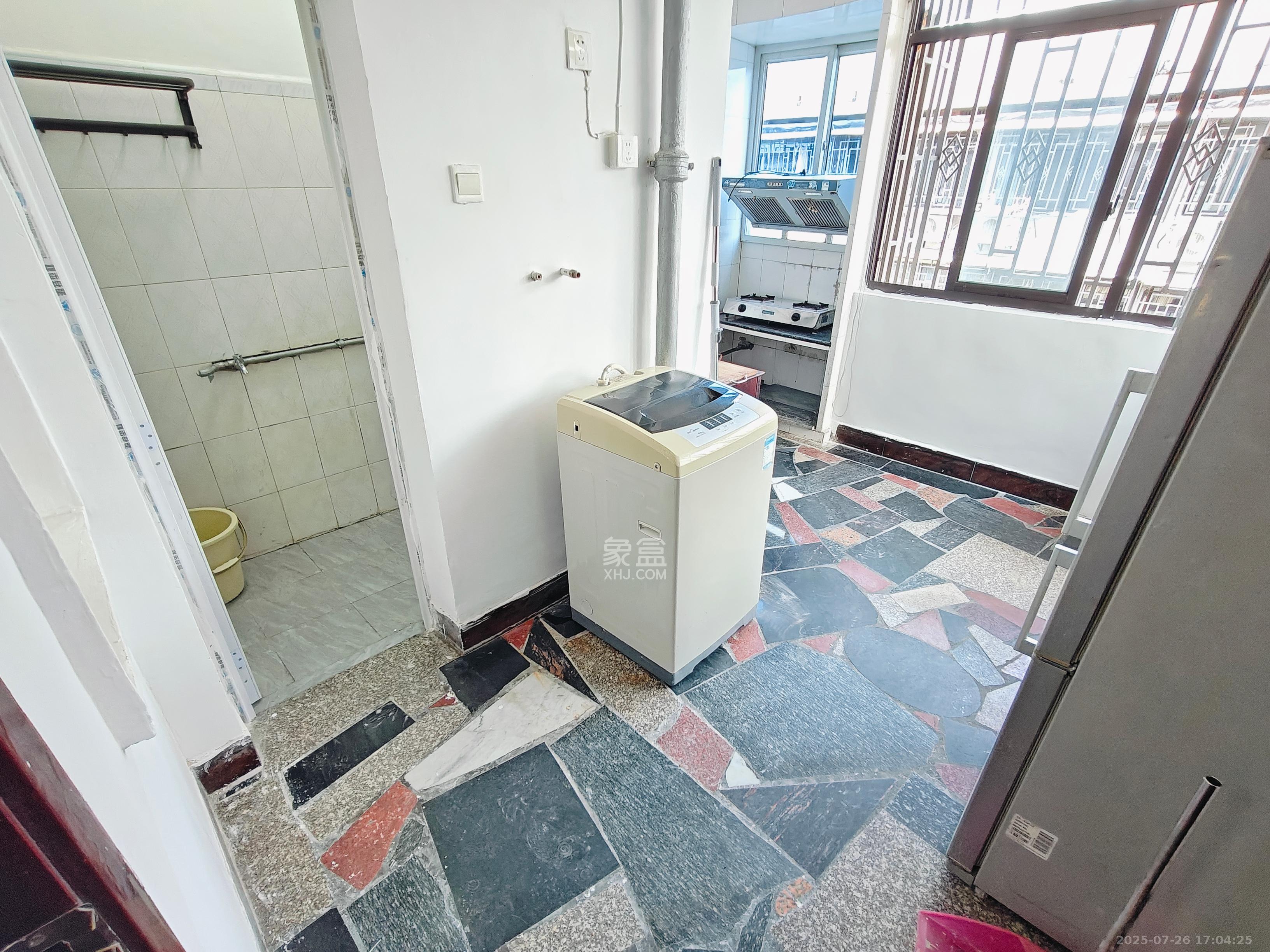 文庙坪小区  2室1厅1卫   1500.00元/月室内图