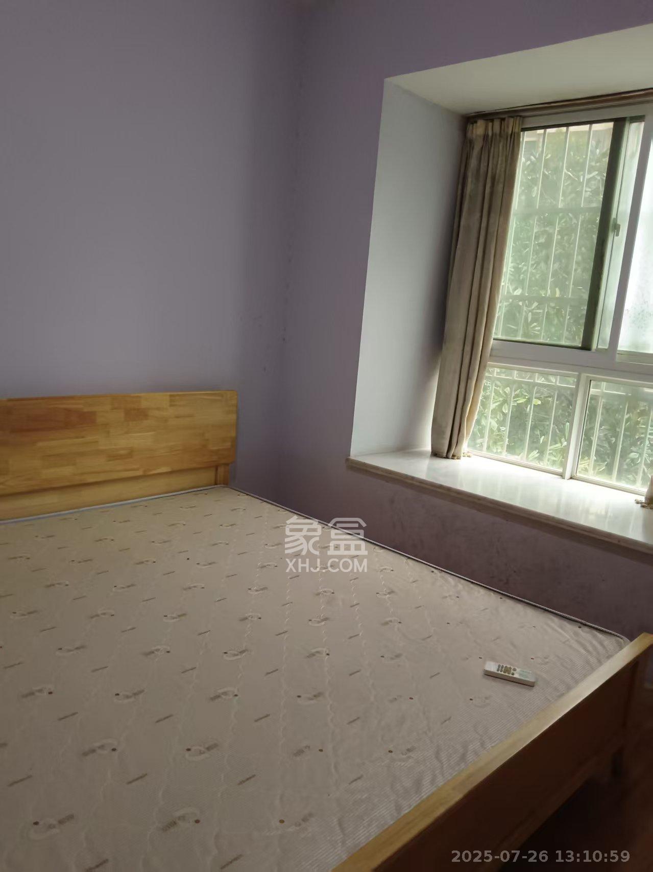 麓山润城  3室2厅1卫    2300.0元/月室内图