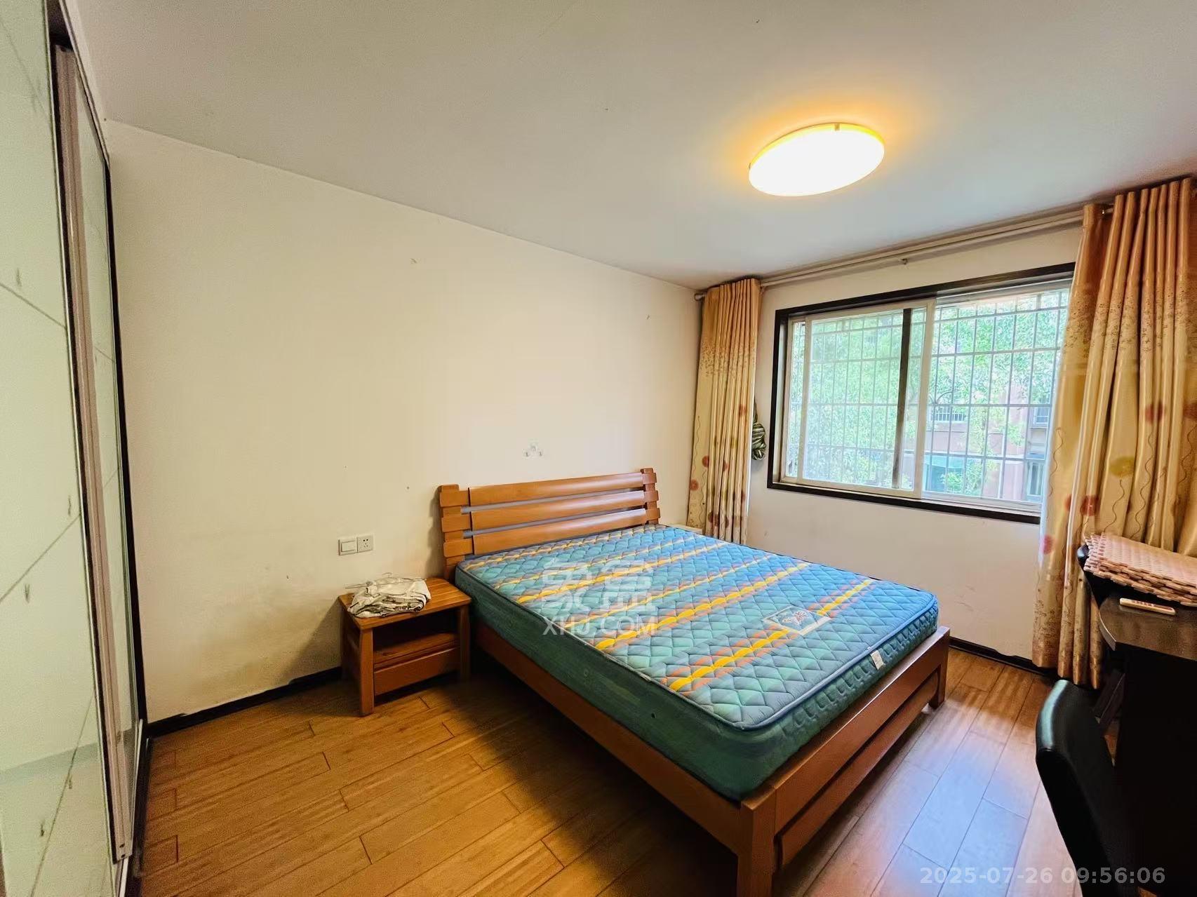 新桥小区  3室1厅1卫   1800.00元/月室内图