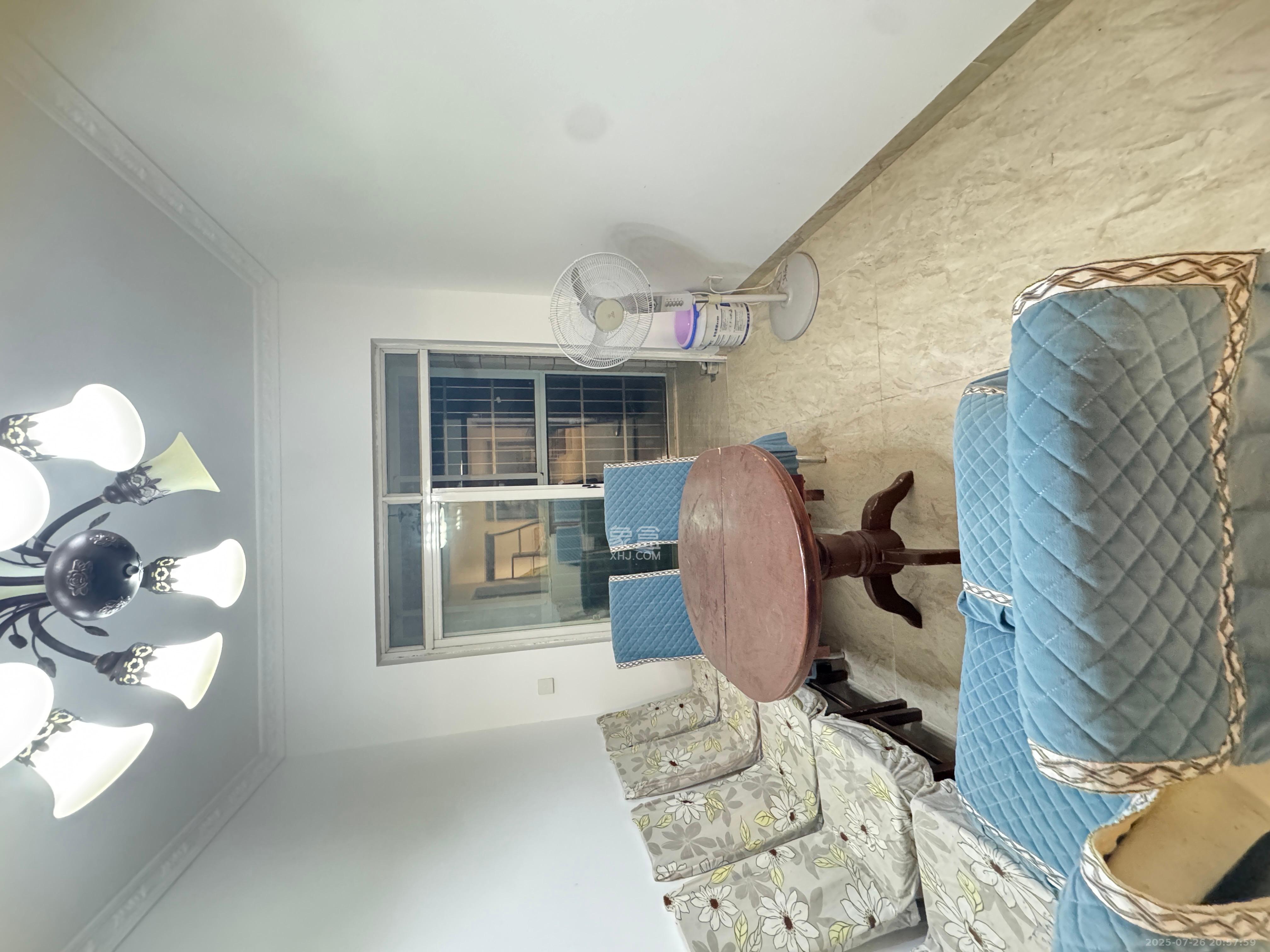 理工大学职工单位房青年汇  3室2厅2卫    2400.0元/月 理工大学职工单位房青年汇  3室2厅2卫    2400.0元/月室内图