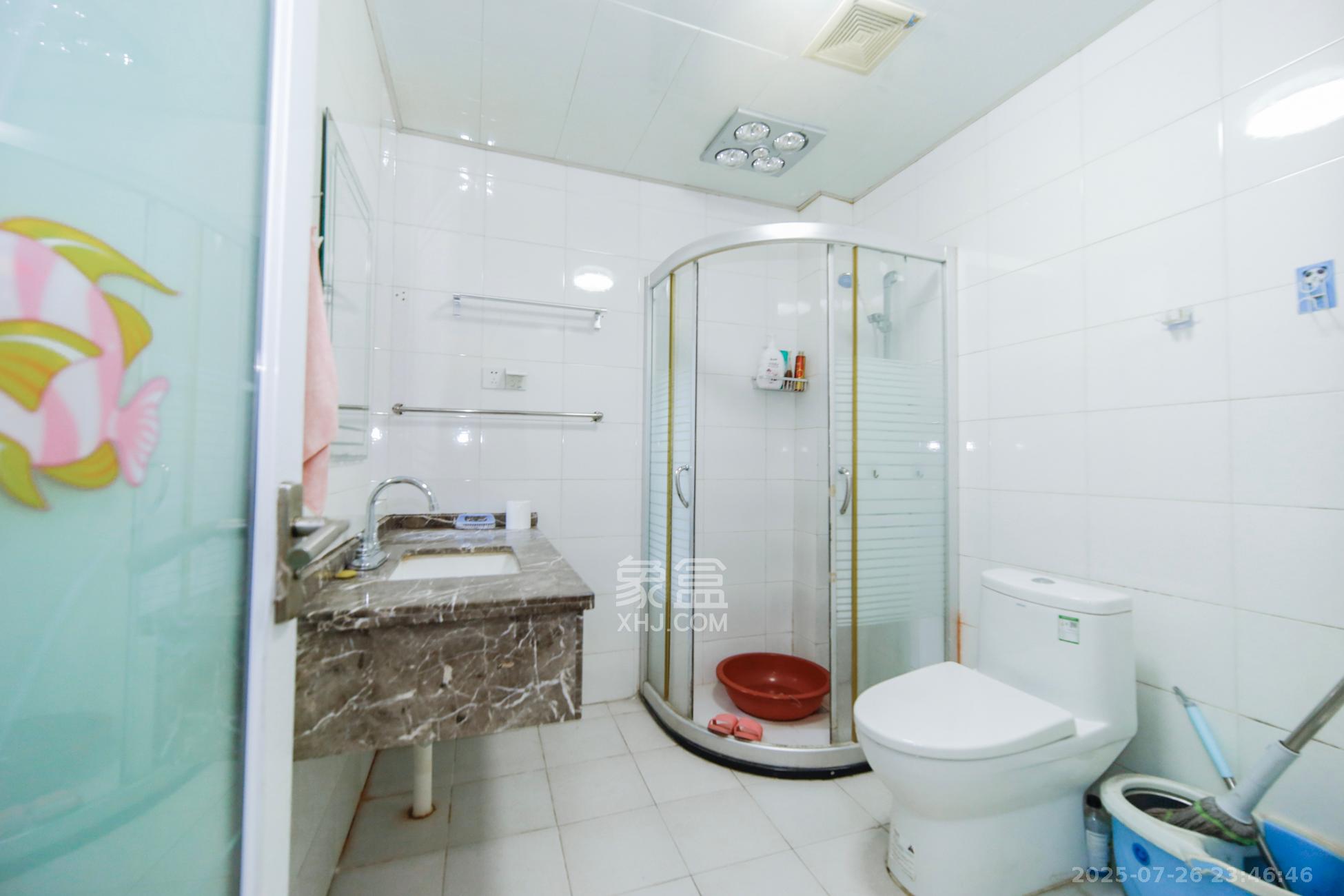 山水庭院  2室2厅1卫    56.0万 山水庭院  2室2厅1卫    56.0万卫生间