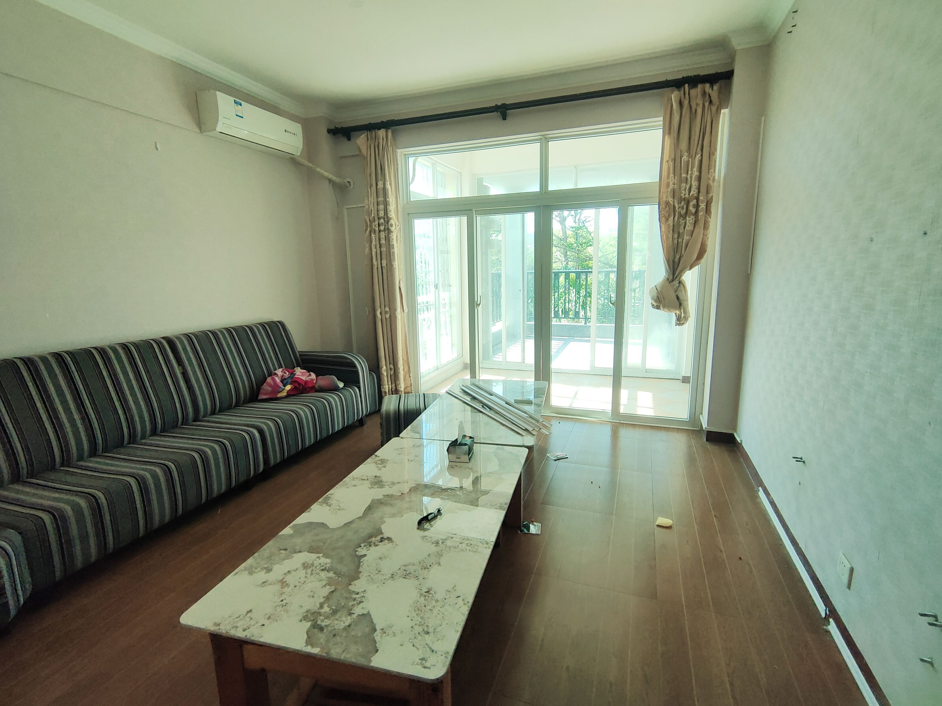 南方明珠  5室2厅4卫    15000.0元/月 南方明珠  5室2厅4卫    15000.0元/月室内图