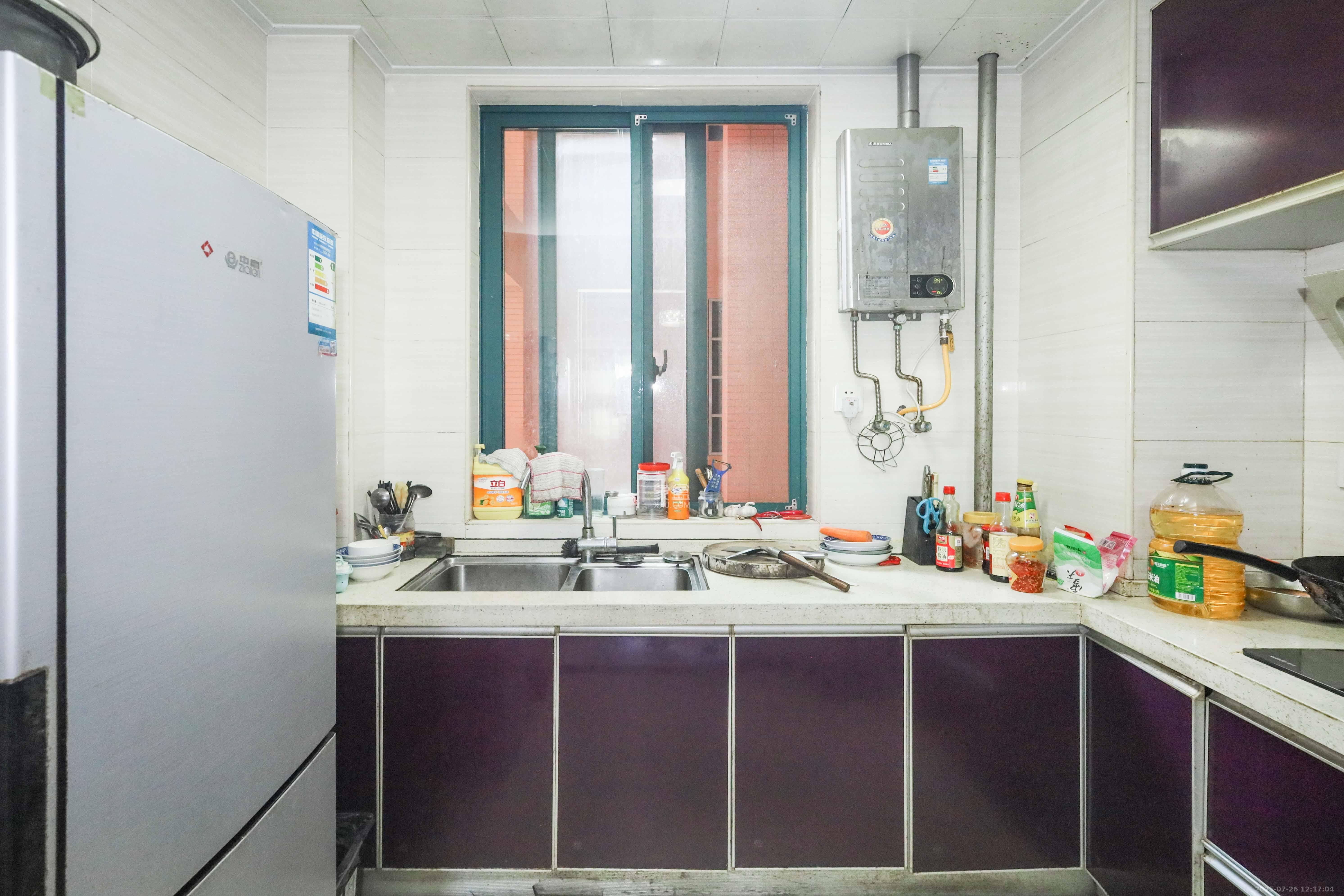 桔洲新苑（桔洲印象）  3室2厅2卫    106.8万厨房