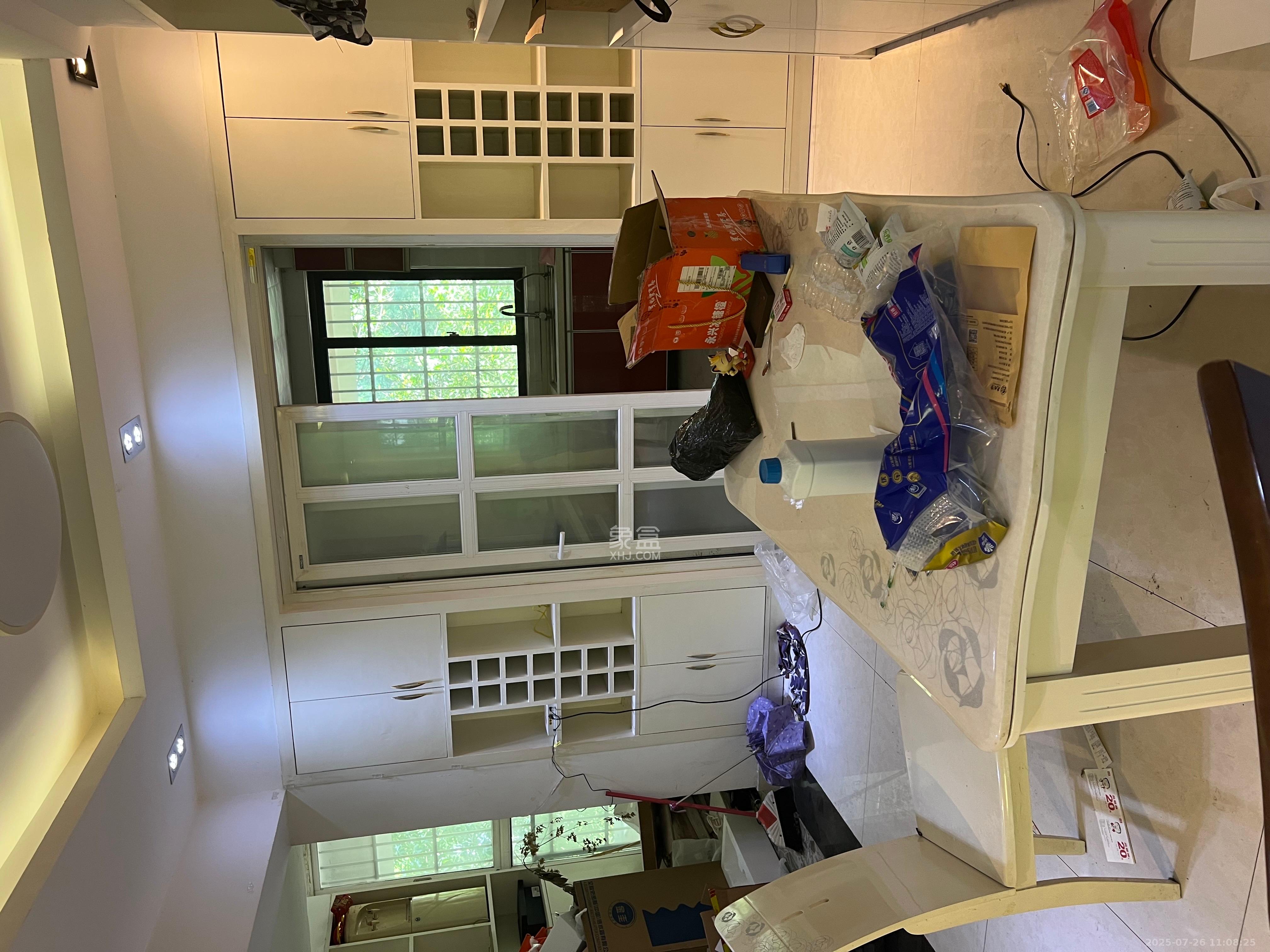 嘉宇盛世华章  1室2厅1卫    4000.0元/月 嘉宇盛世华章  1室2厅1卫    4000.0元/月室内图