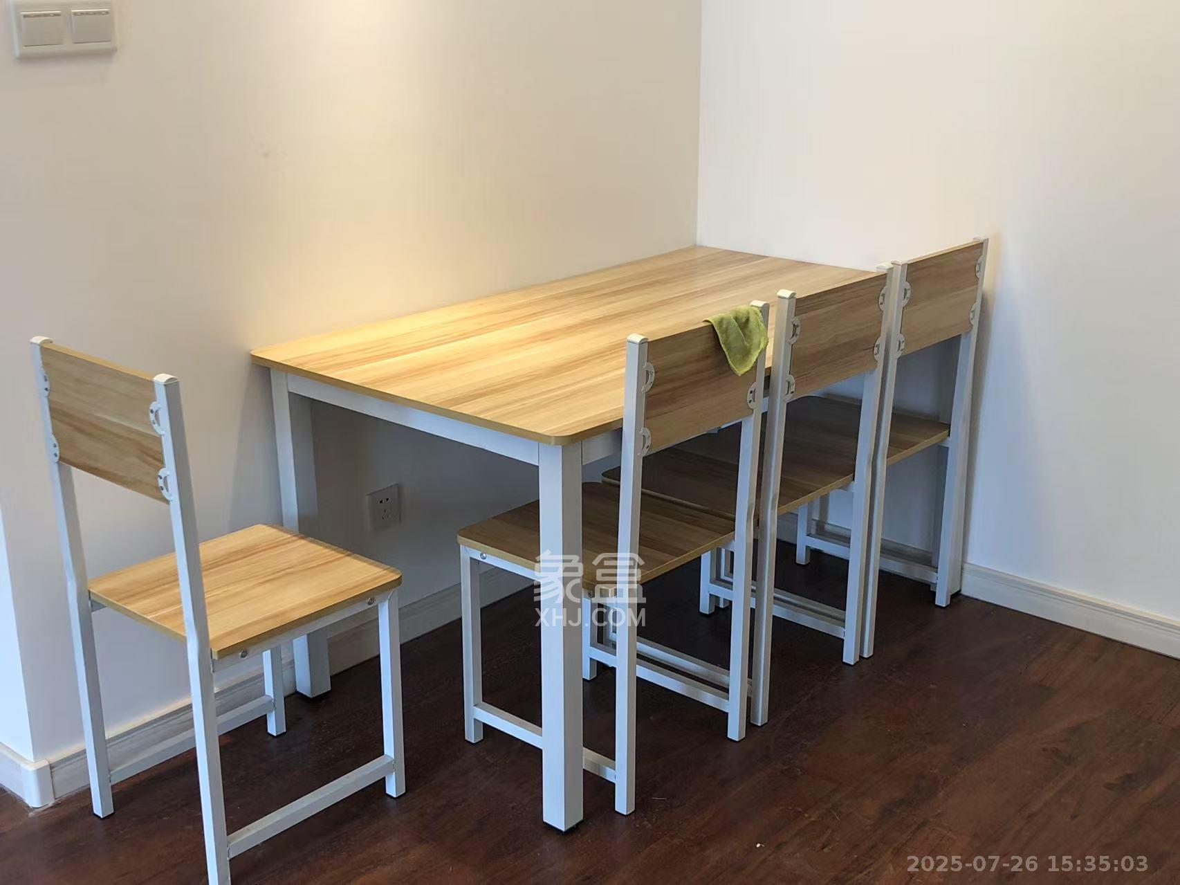 万科魅力之城 3室2厅1卫 2300.0元/月 万科魅力之城 3室2厅1卫 2300.0元/月室内图