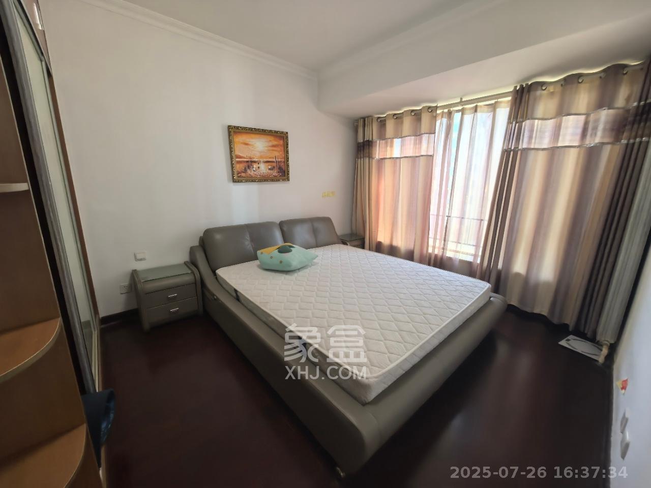 中海国际一期 3室2厅1卫 2000.0元/月 中海国际一期 3室2厅1卫 2000.0元/月室内图