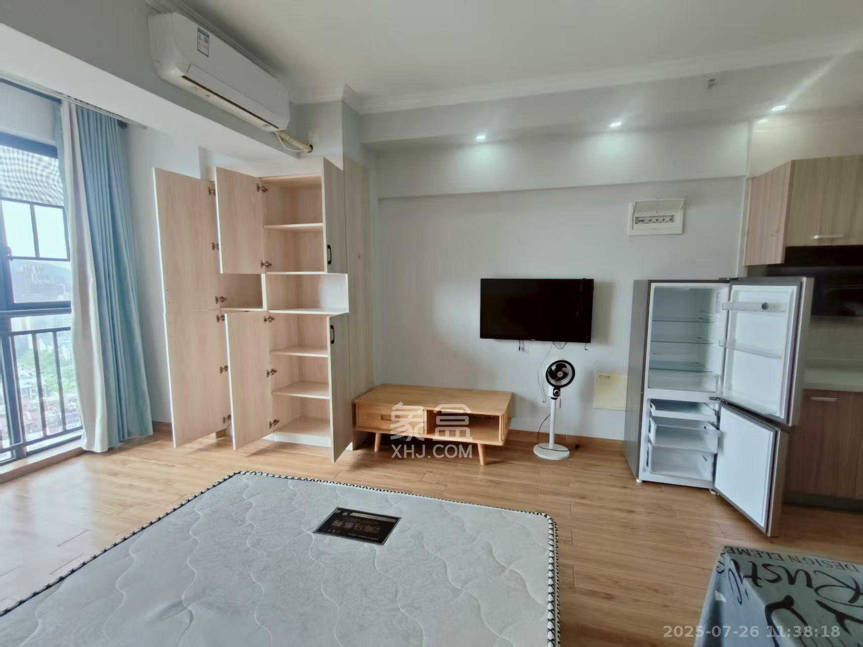 中交里城  1室1厅1卫   1800.00元/月室内图