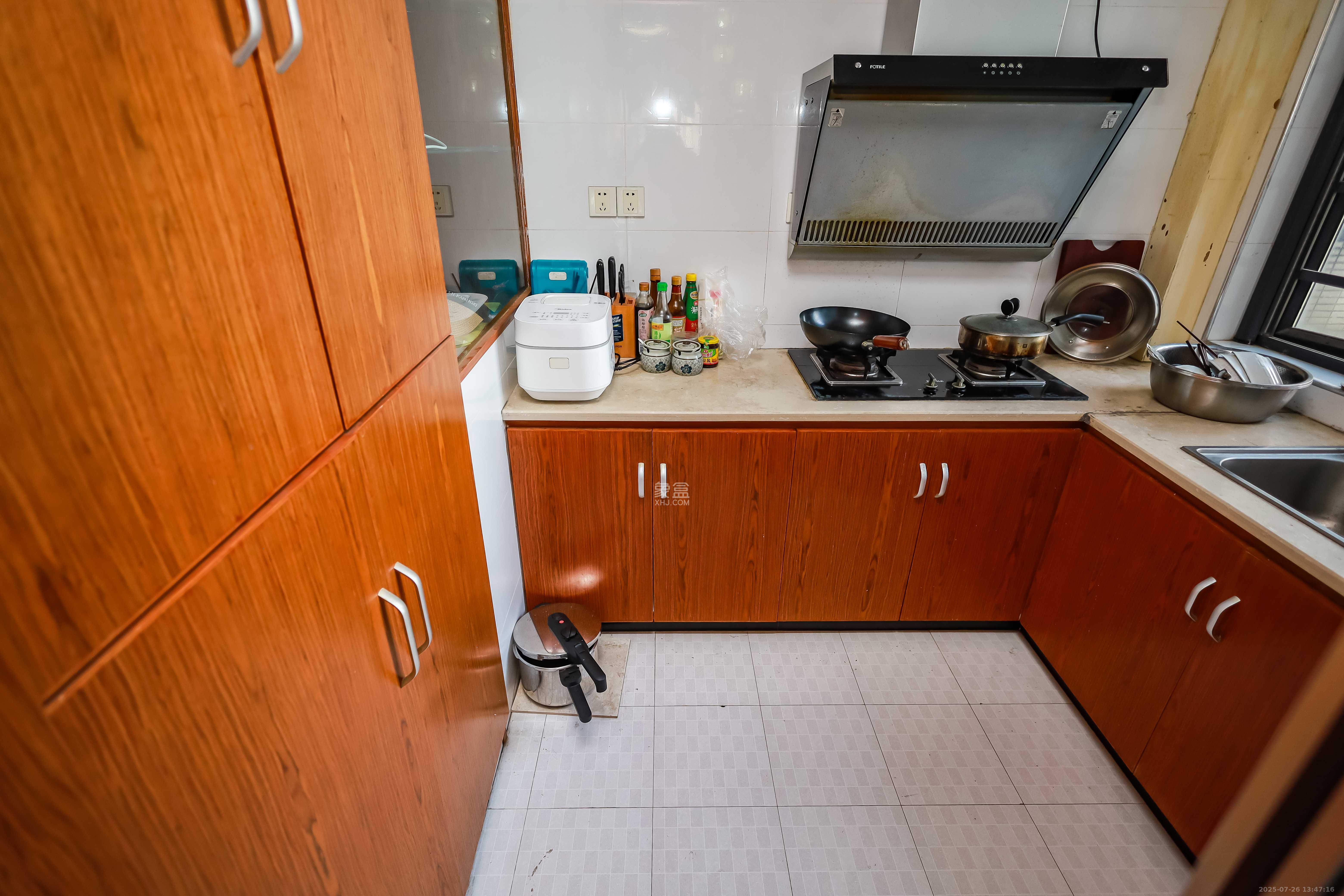 莱茵城 3室2厅2卫 72.0万 莱茵城 3室2厅2卫 72.0万厨房