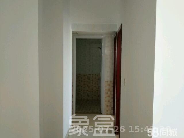 绿地之窗  2室1厅1卫    1800.0元/月室内图