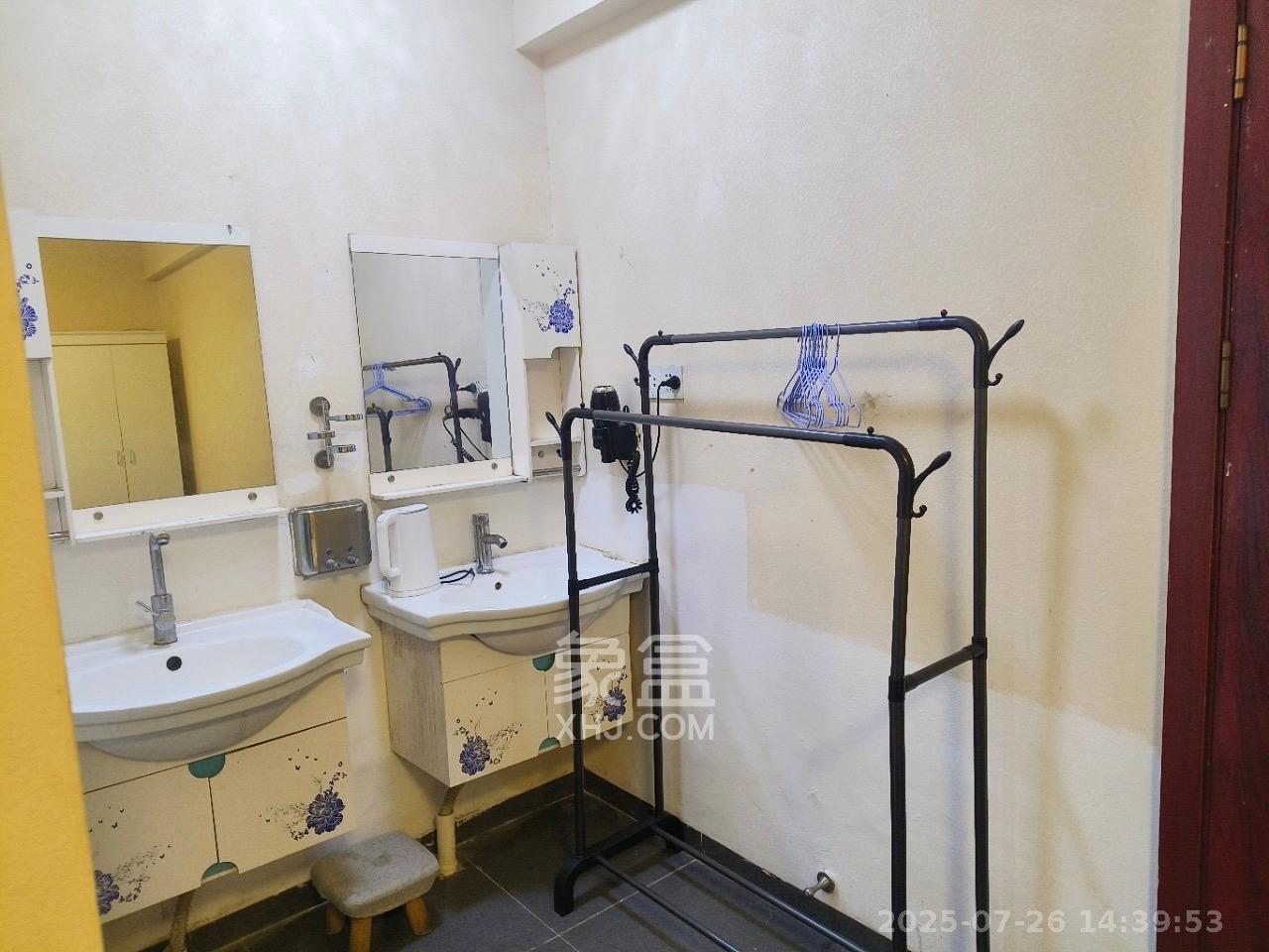 达美D6区 1室1厅1卫 1200.0元/月 达美D6区 1室1厅1卫 1200.0元/月室内图