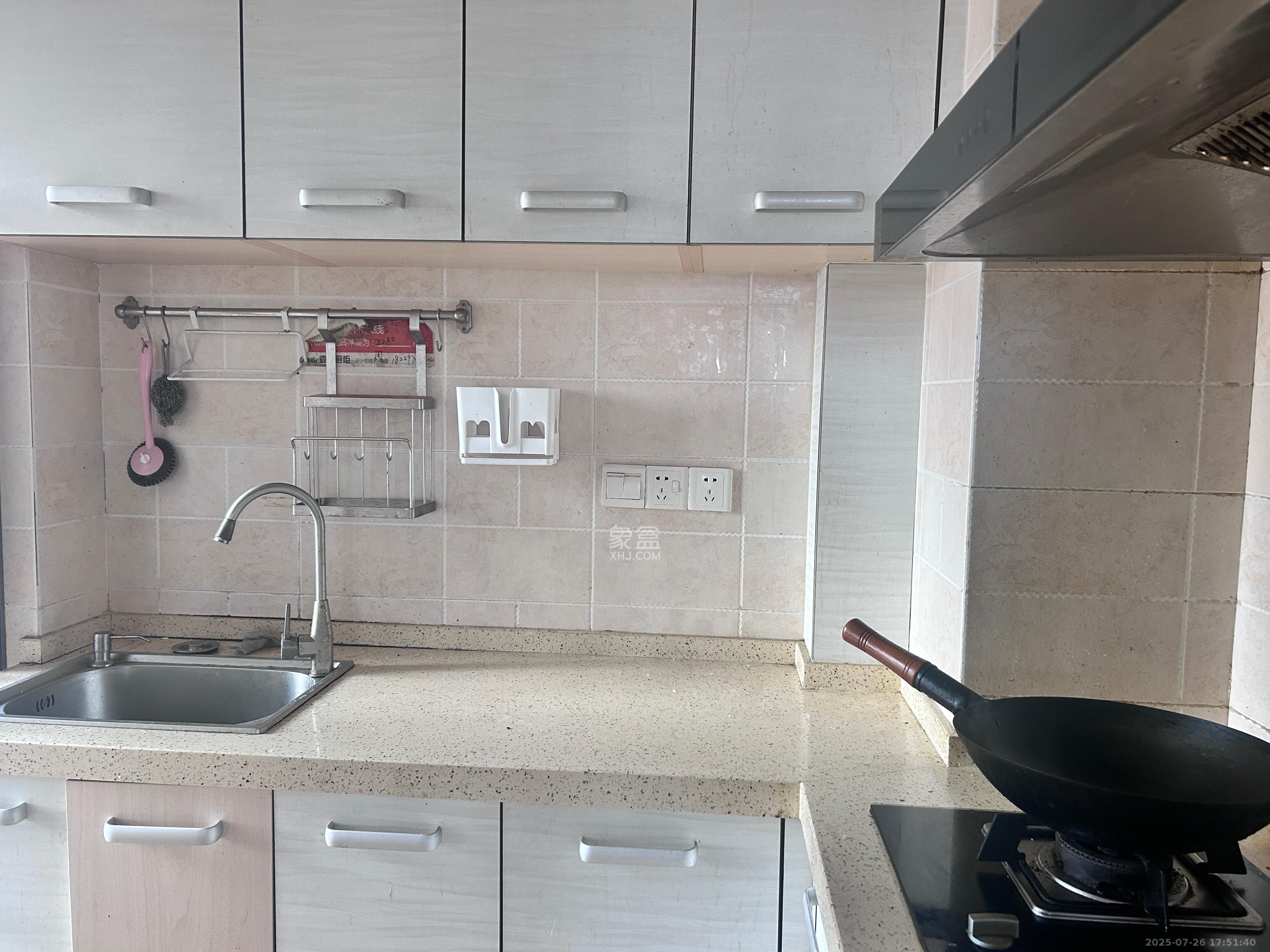 COCO蜜城  1室0厅0卫    2400.0元/月 COCO蜜城  1室0厅0卫    2400.0元/月室内图