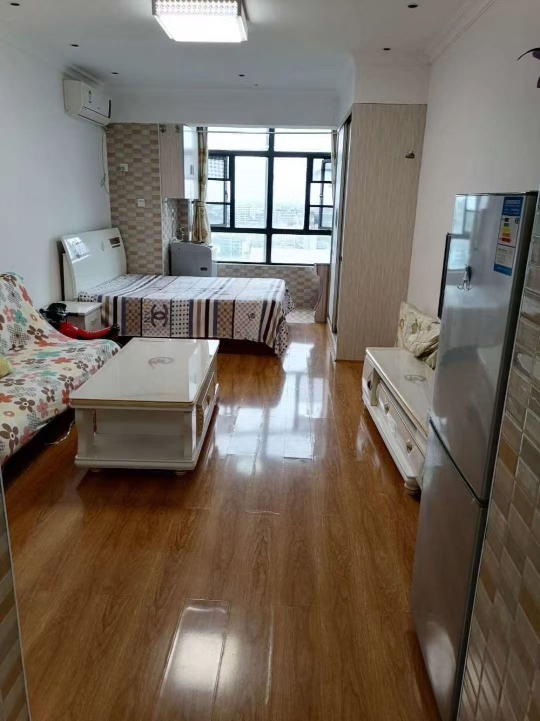 梓山湖公馆  1室1厅1卫    1200.0元/月 梓山湖公馆  1室1厅1卫    1200.0元/月户型图