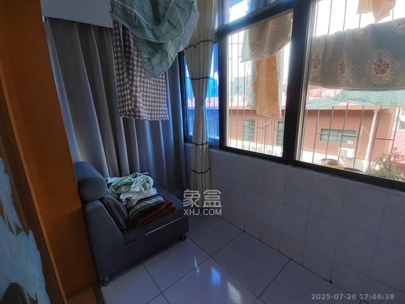 长郡花园  3室2厅1卫    2800.0元/月 长郡花园  3室2厅1卫    2800.0元/月室内图