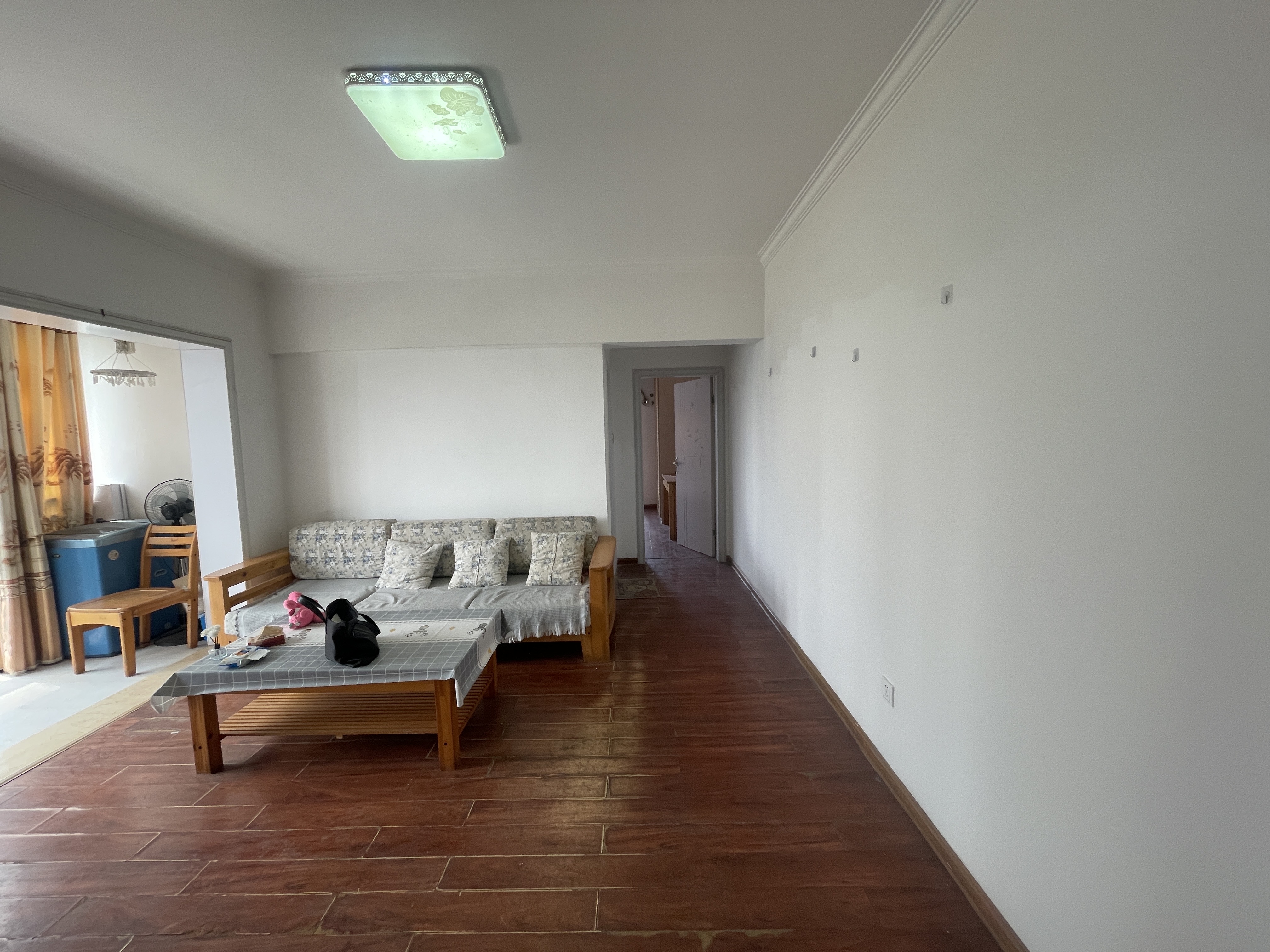 M国际 1室1厅1卫 1400.0元/月 M国际 1室1厅1卫 1400.0元/月室内图