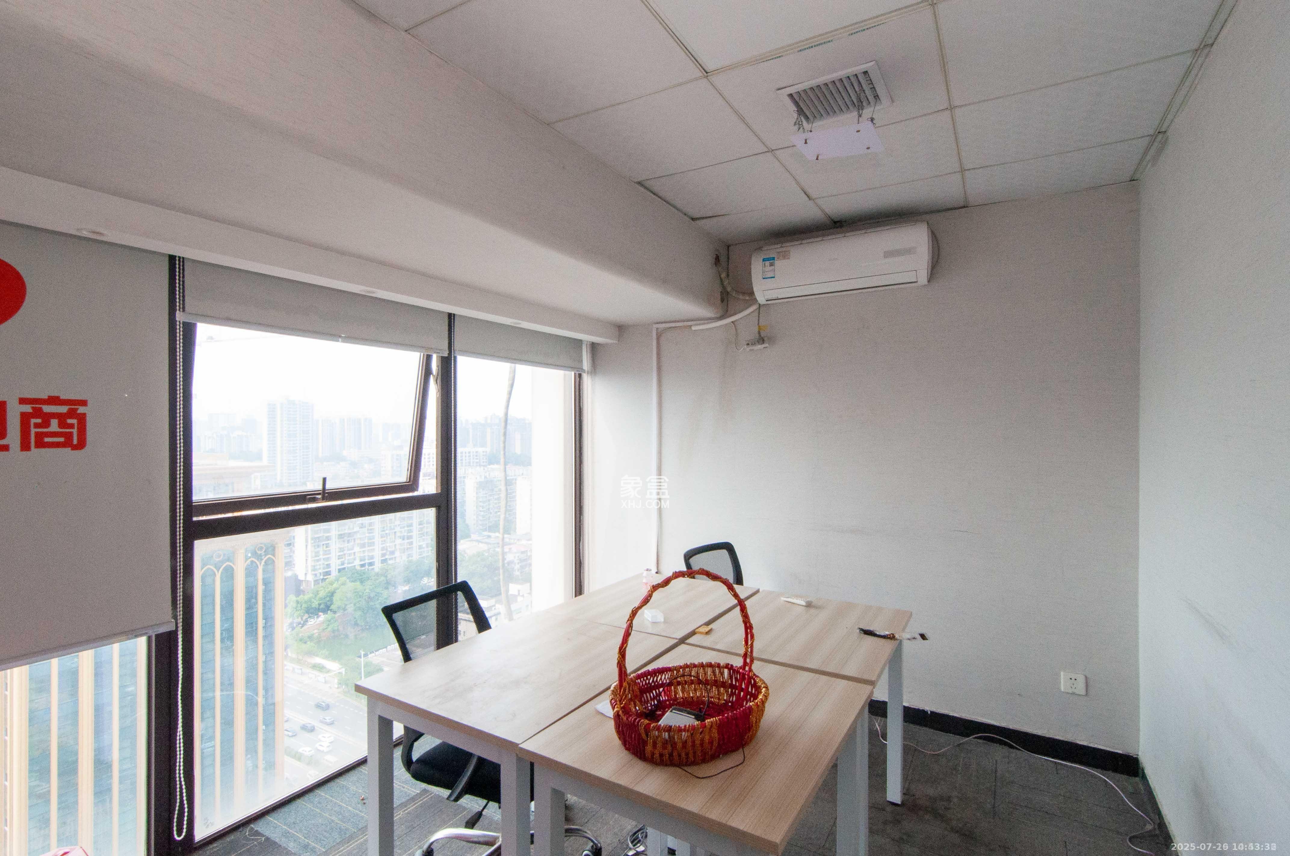 达美D6区   350.0㎡      17000.0元/月室内图