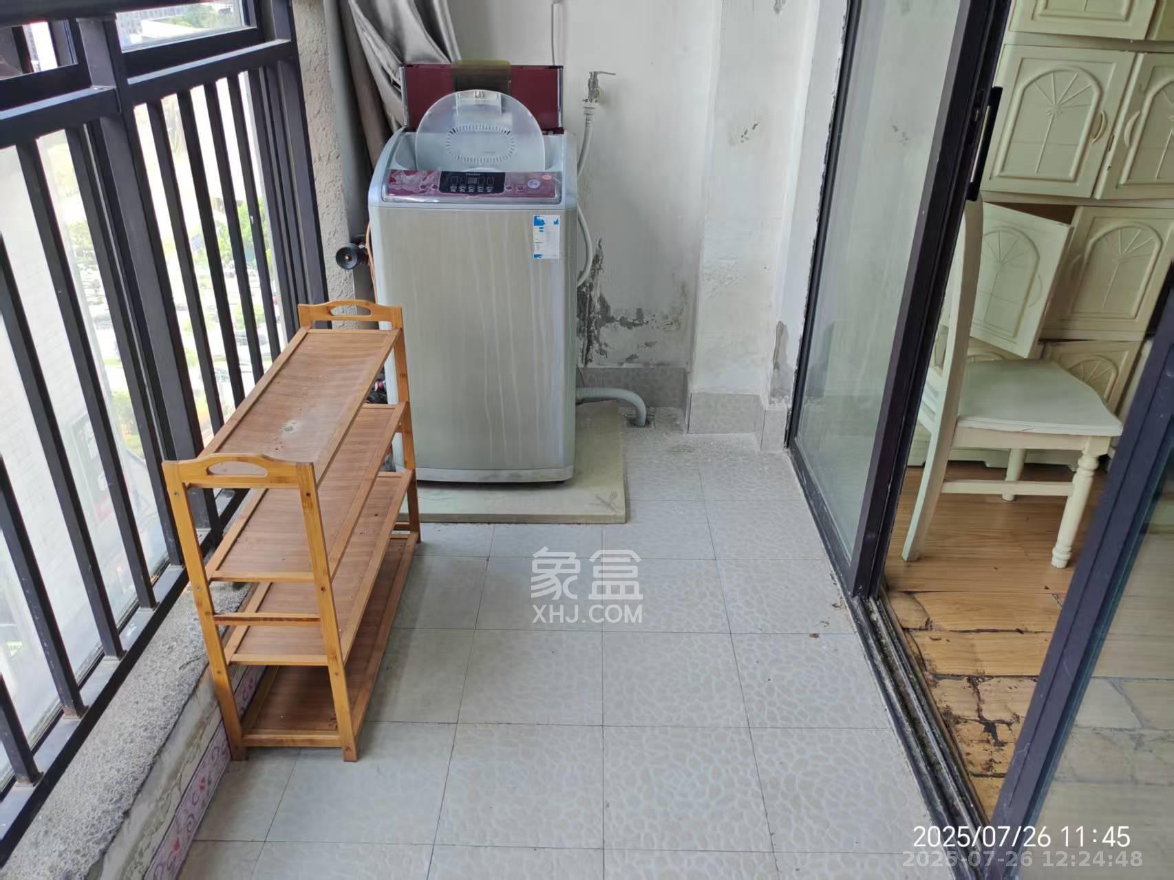 湘腾城市广场  2室1厅1卫    2200.0元/月 湘腾城市广场  2室1厅1卫    2200.0元/月室内图