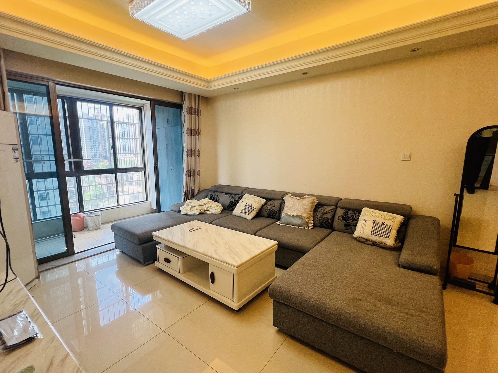 碧桂园 3室2厅1卫 1700.0元/月 碧桂园 3室2厅1卫 1700.0元/月室内图