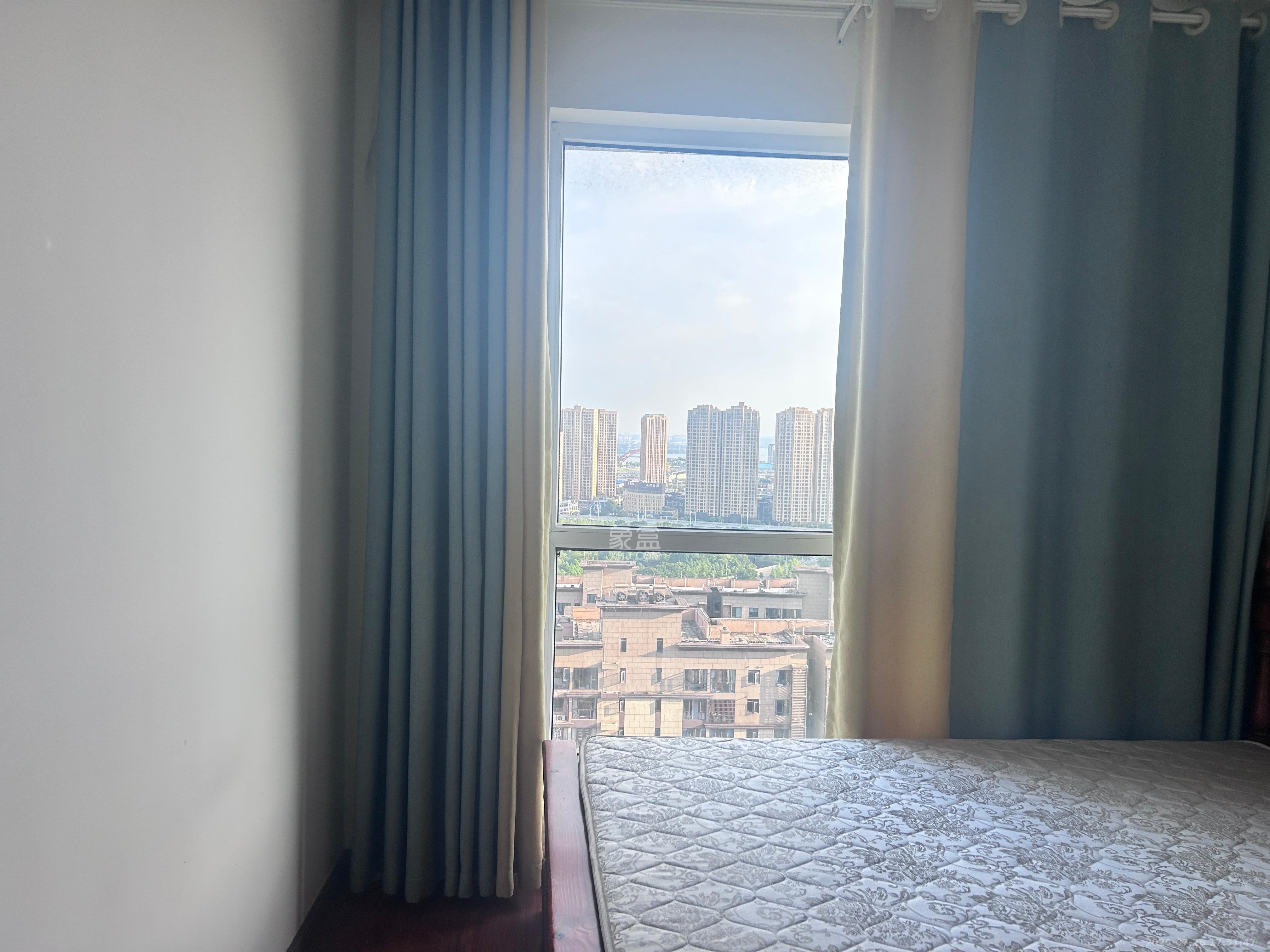 COCO蜜城  1室0厅0卫    2400.0元/月 COCO蜜城  1室0厅0卫    2400.0元/月室内图