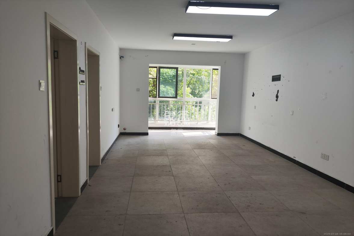 北辰三角洲E4区 1室0厅0卫 2500.0元/月 北辰三角洲E4区 1室0厅0卫 2500.0元/月室内图