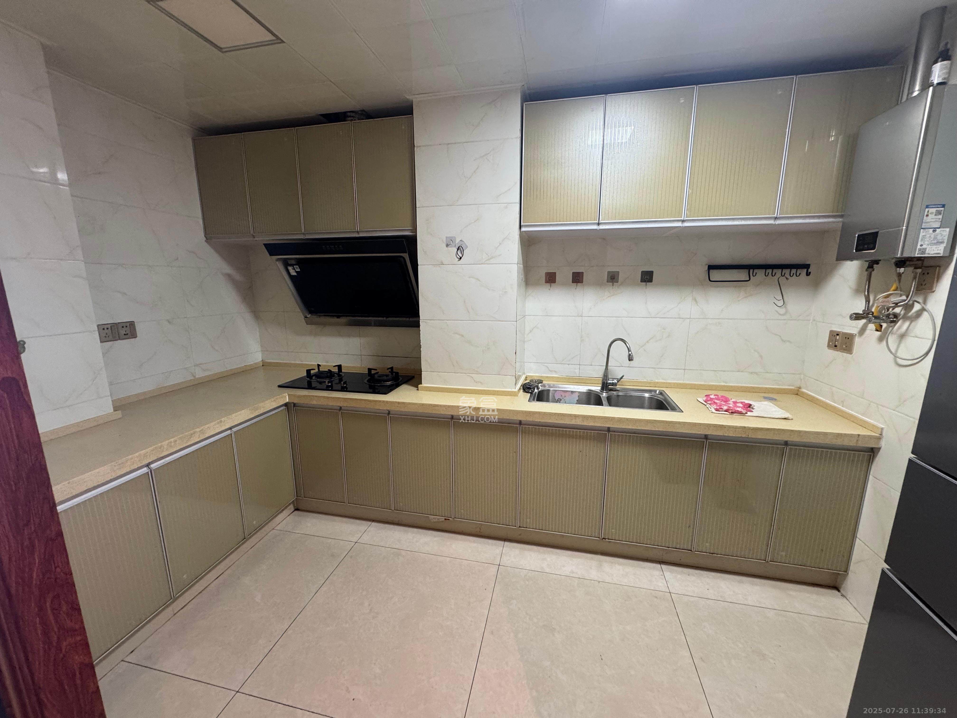 金土地第一湾 4室2厅2卫 3500.0元/月 金土地第一湾 4室2厅2卫 3500.0元/月室内图