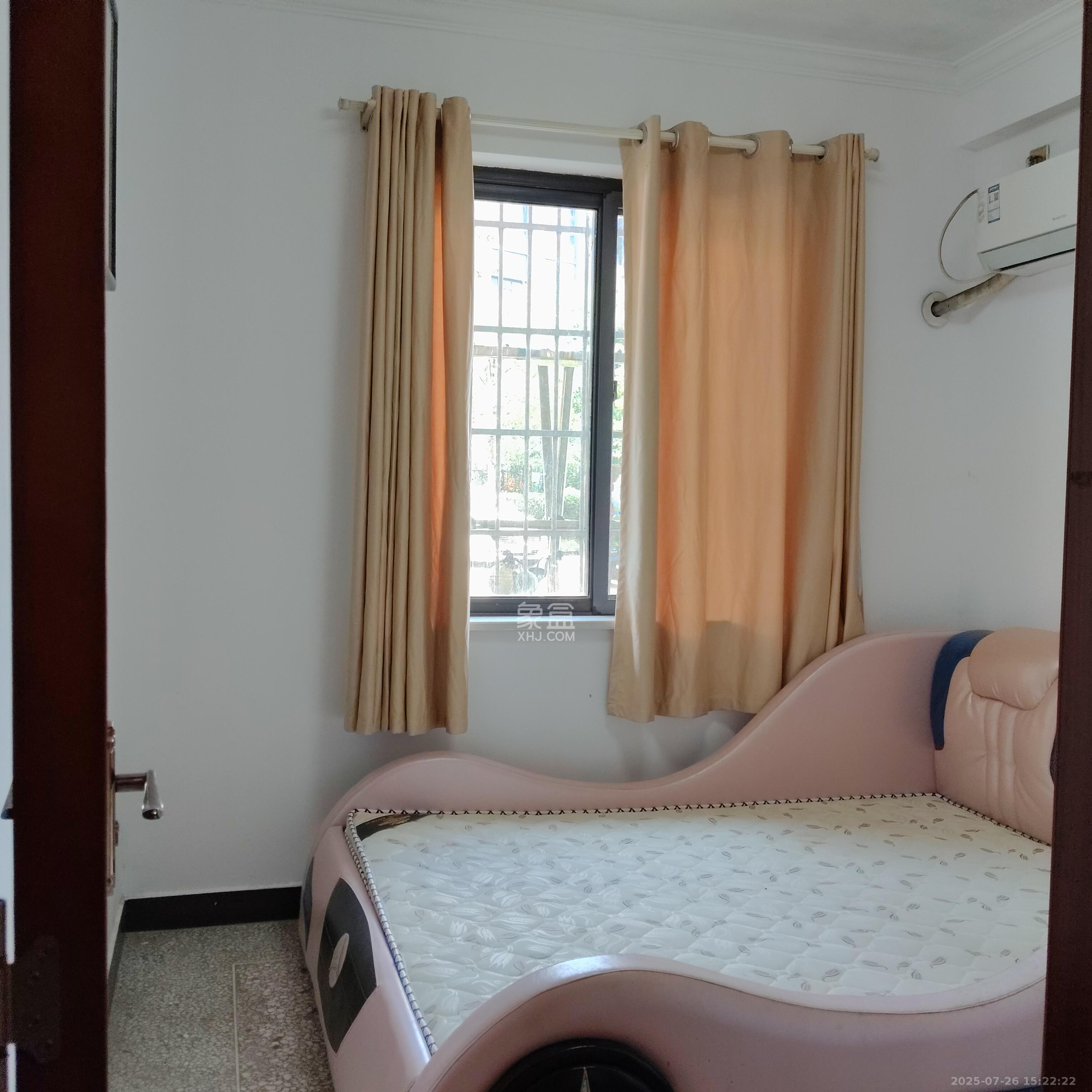 华龙家园(和泰家园) 3室2厅2卫 2300.0元/月 华龙家园(和泰家园) 3室2厅2卫 2300.0元/月室内图