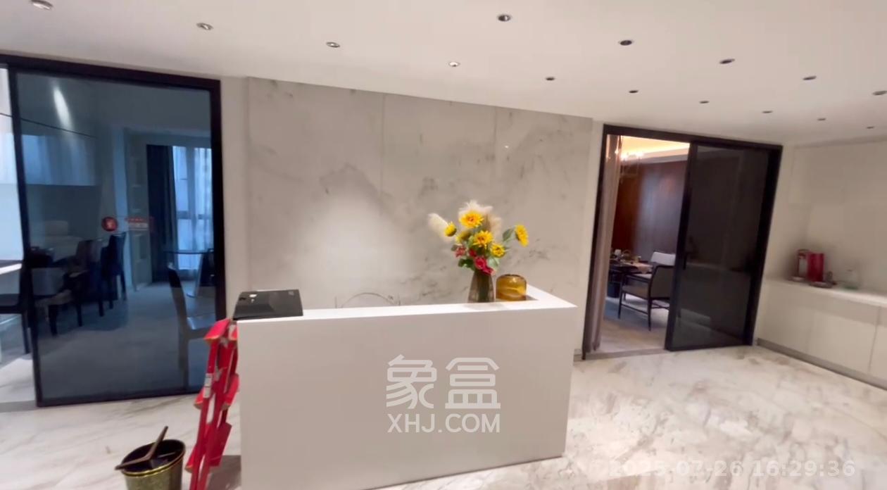 德思勤城市广场(宝格丽公寓)  1室0厅0卫    7500.0元/月 德思勤城市广场(宝格丽公寓)  1室0厅0卫    7500.0元/月