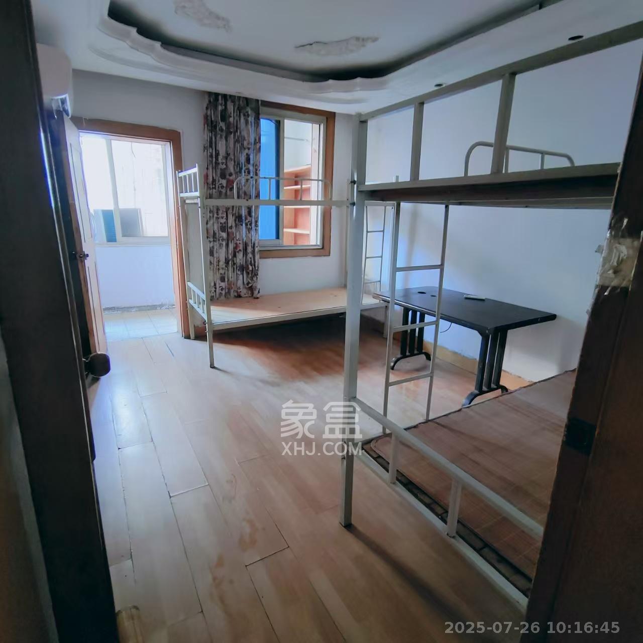 三兴街烟草专卖局宿舍  3室1厅1卫   2800.00元/月室内图