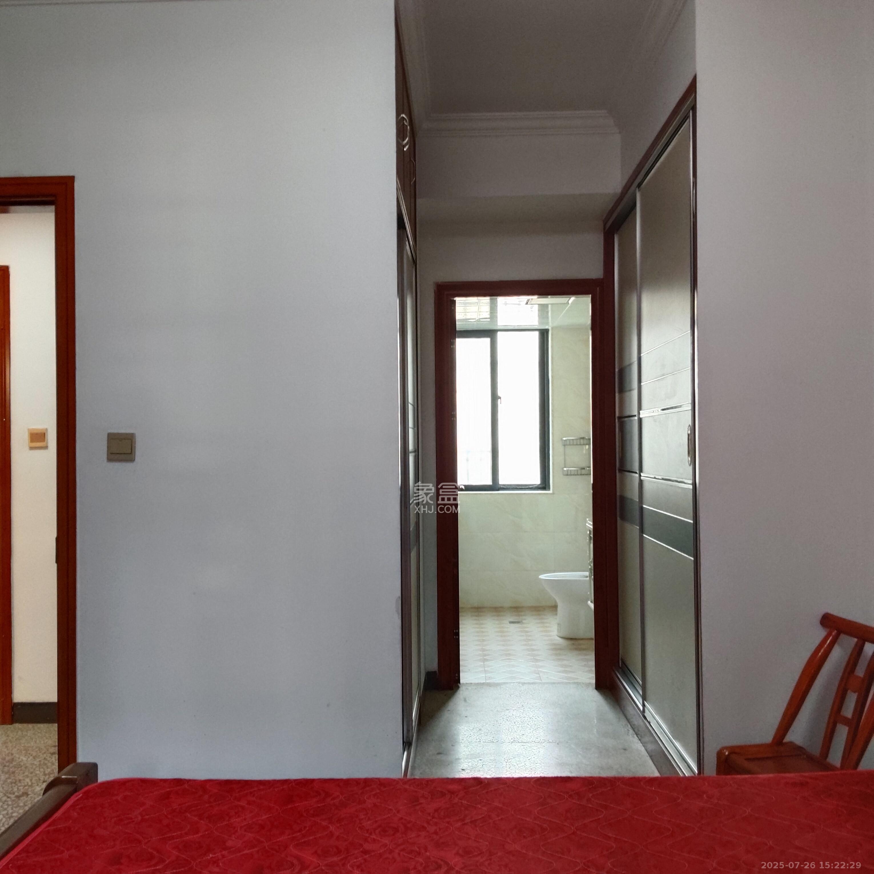 华龙家园(和泰家园) 3室2厅2卫 2300.0元/月 华龙家园(和泰家园) 3室2厅2卫 2300.0元/月室内图