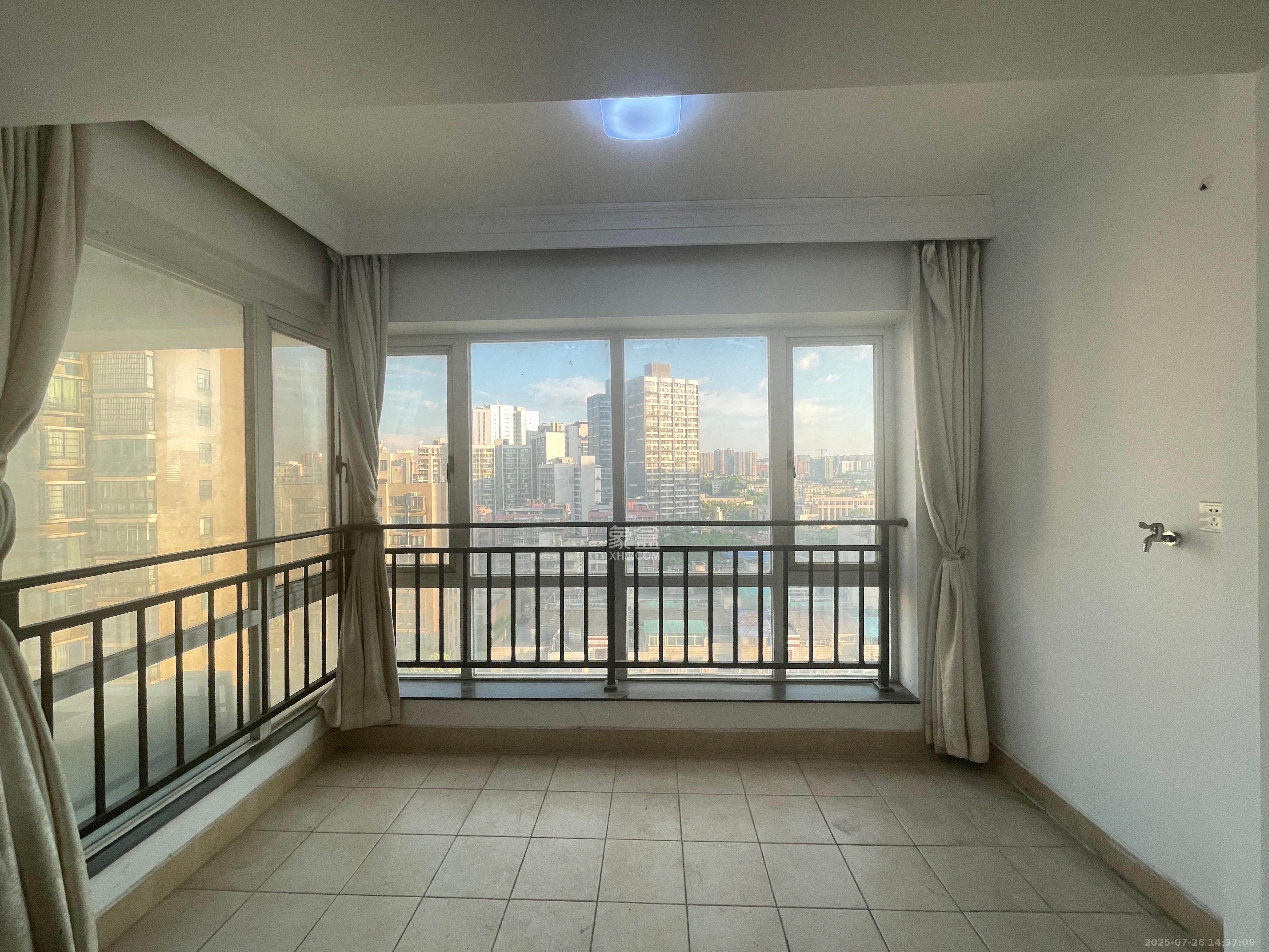 湘水和天下 2室2厅1卫 2300.0元/月 湘水和天下 2室2厅1卫 2300.0元/月室内图