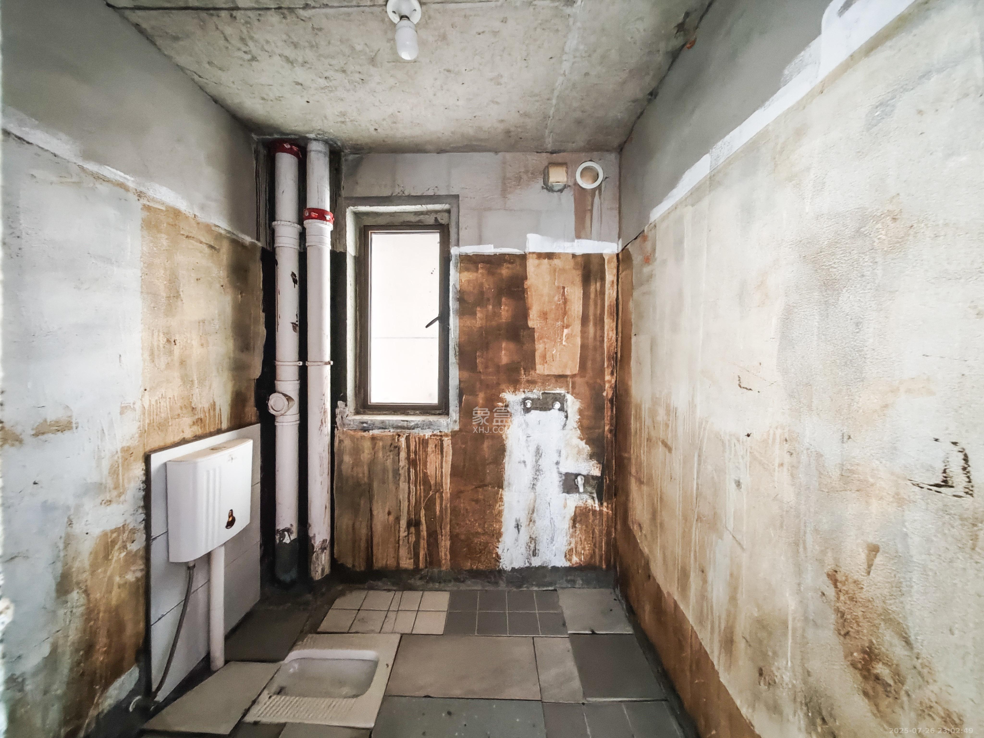 山语城三期  3室2厅2卫    82.0万 山语城三期  3室2厅2卫    82.0万卫生间